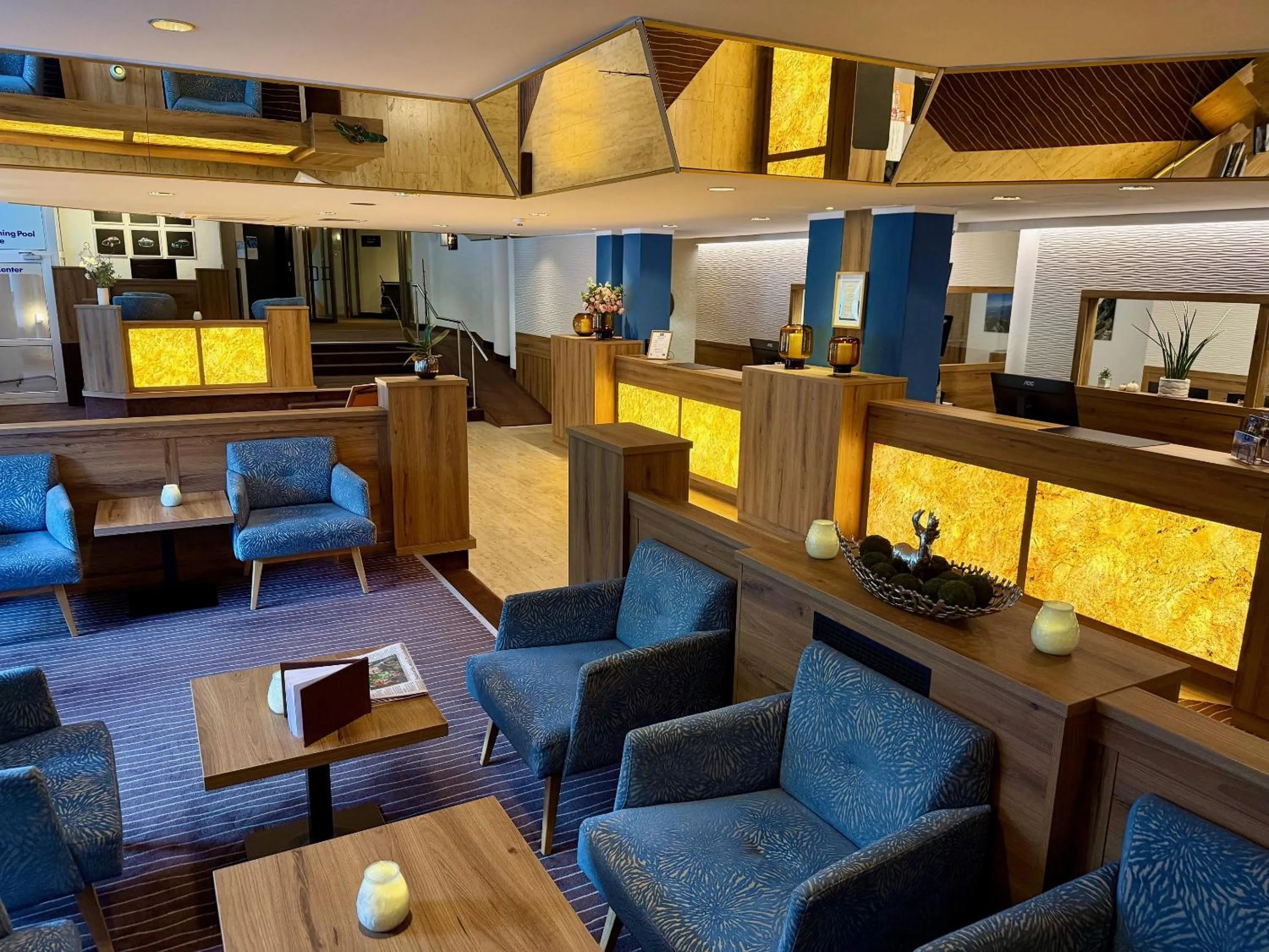 Lobby or reception in AMBER HOTEL Bavaria Superior