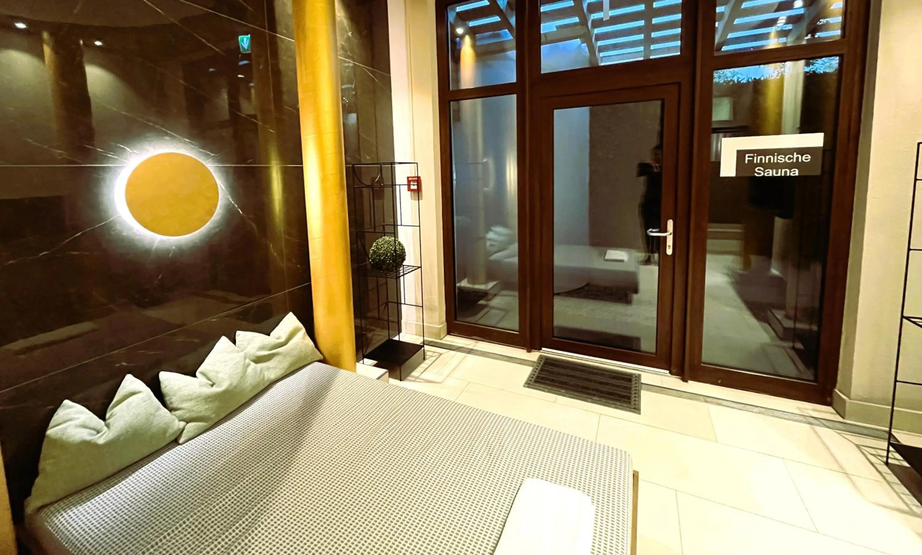 Spa and wellness centre/facilities, Bed in AMBER HOTEL Bavaria Superior