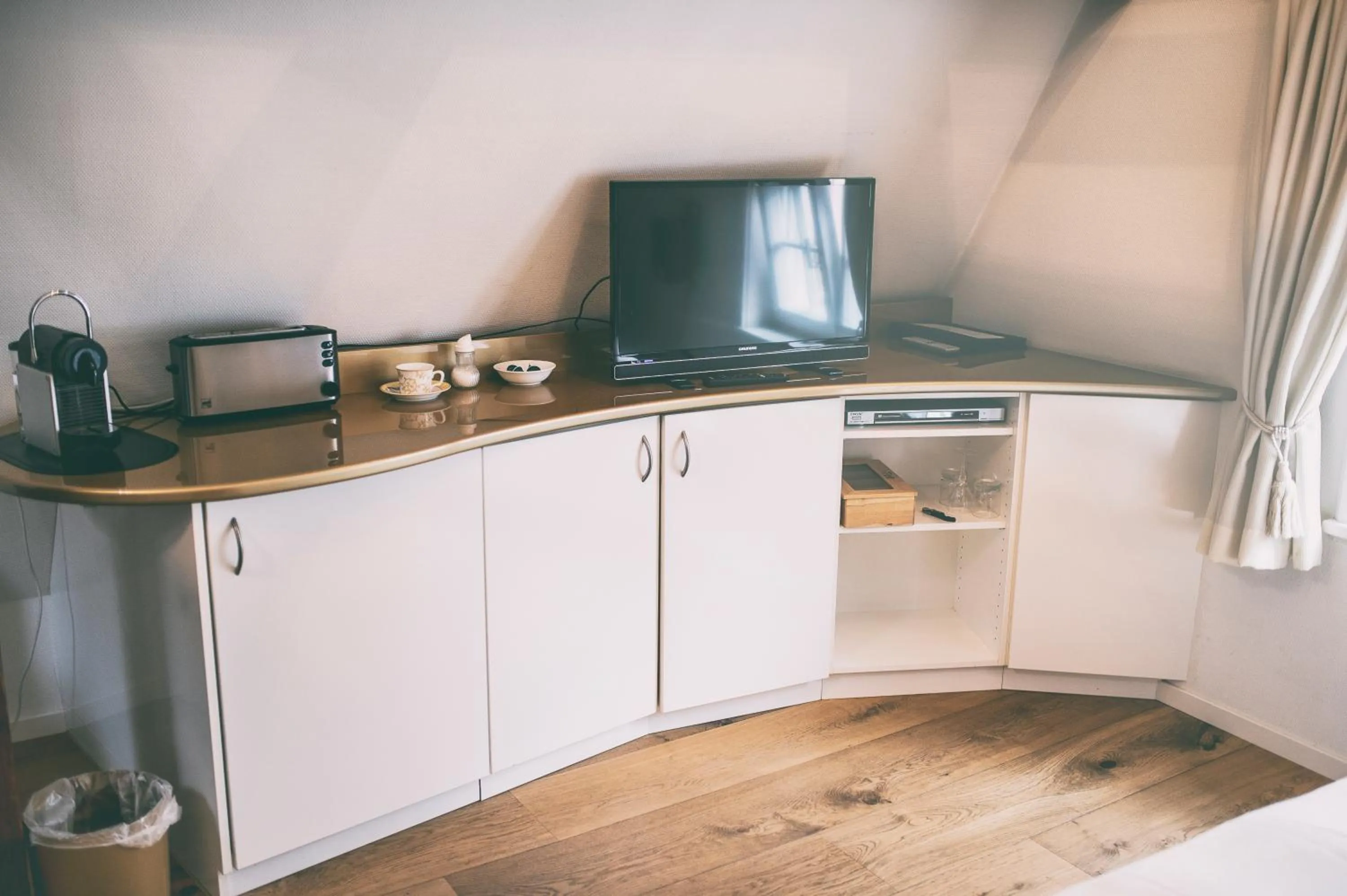 TV and multimedia in Restaurant Residence Ente