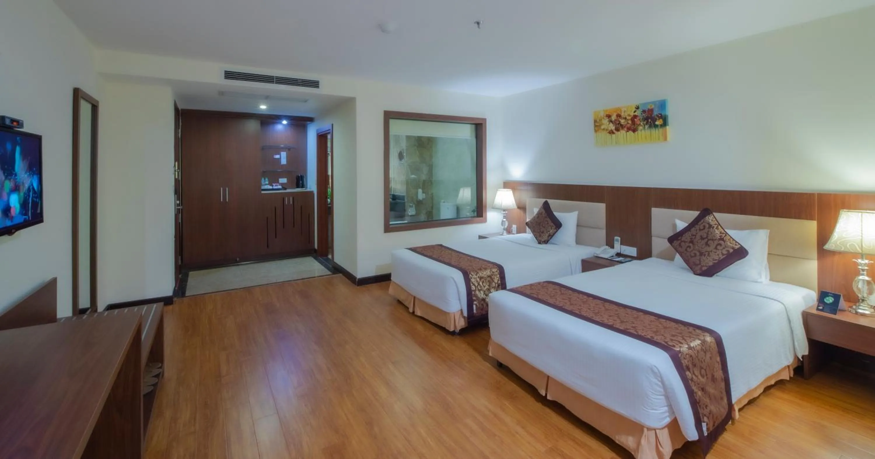 Photo of the whole room, Bed in Muong Thanh Grand Da Nang Hotel