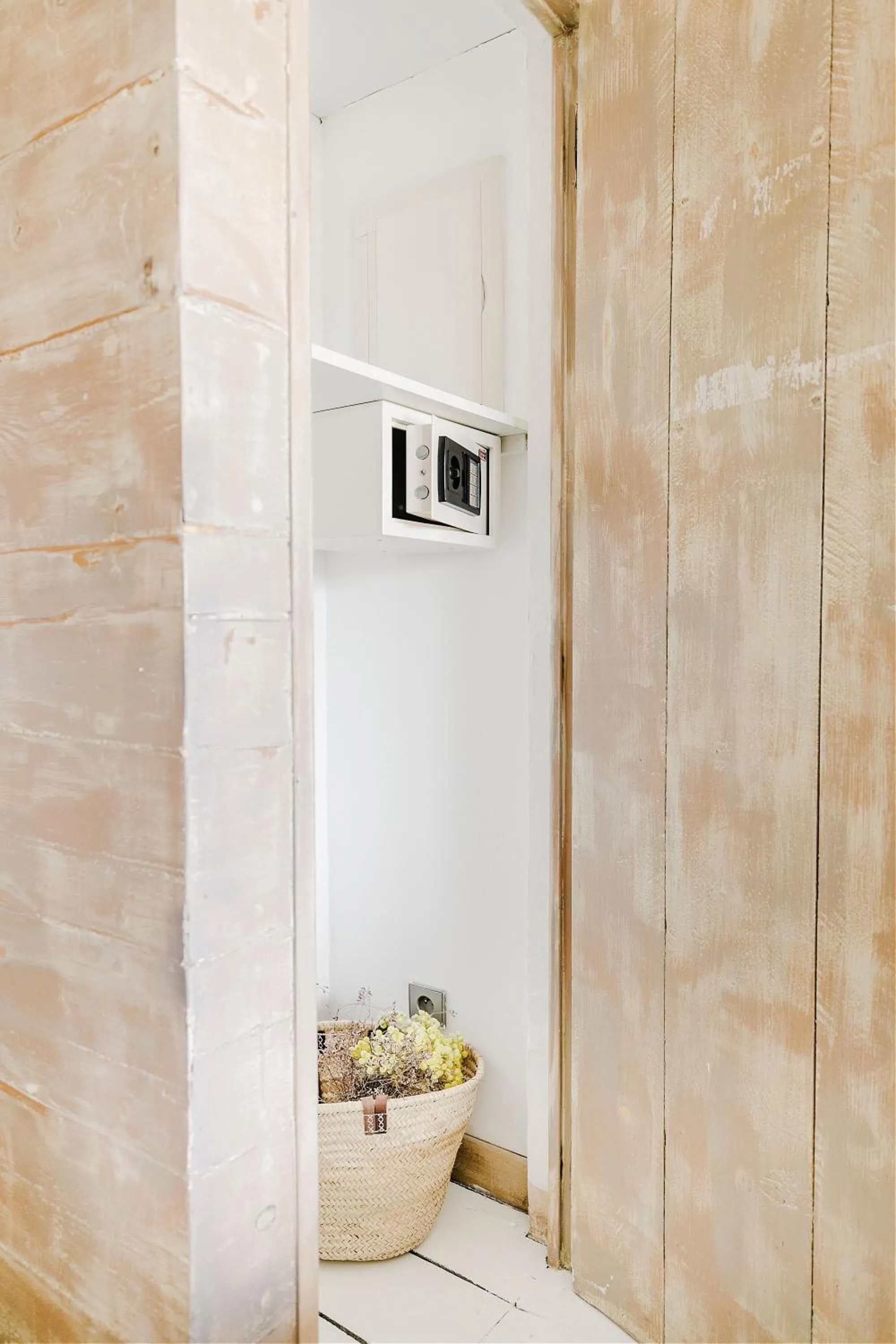 safe in Hôtel Restaurant Les Arnelles