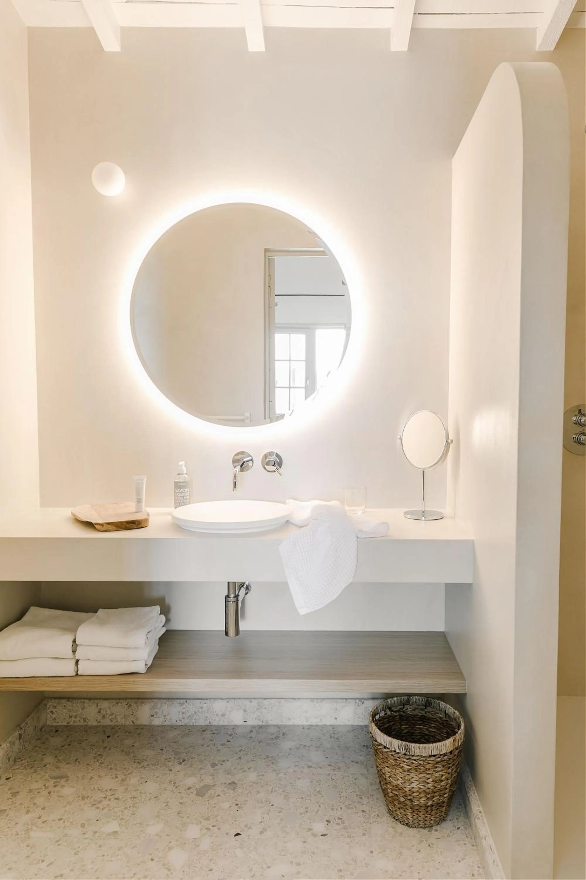 Bathroom in Hôtel Restaurant Les Arnelles