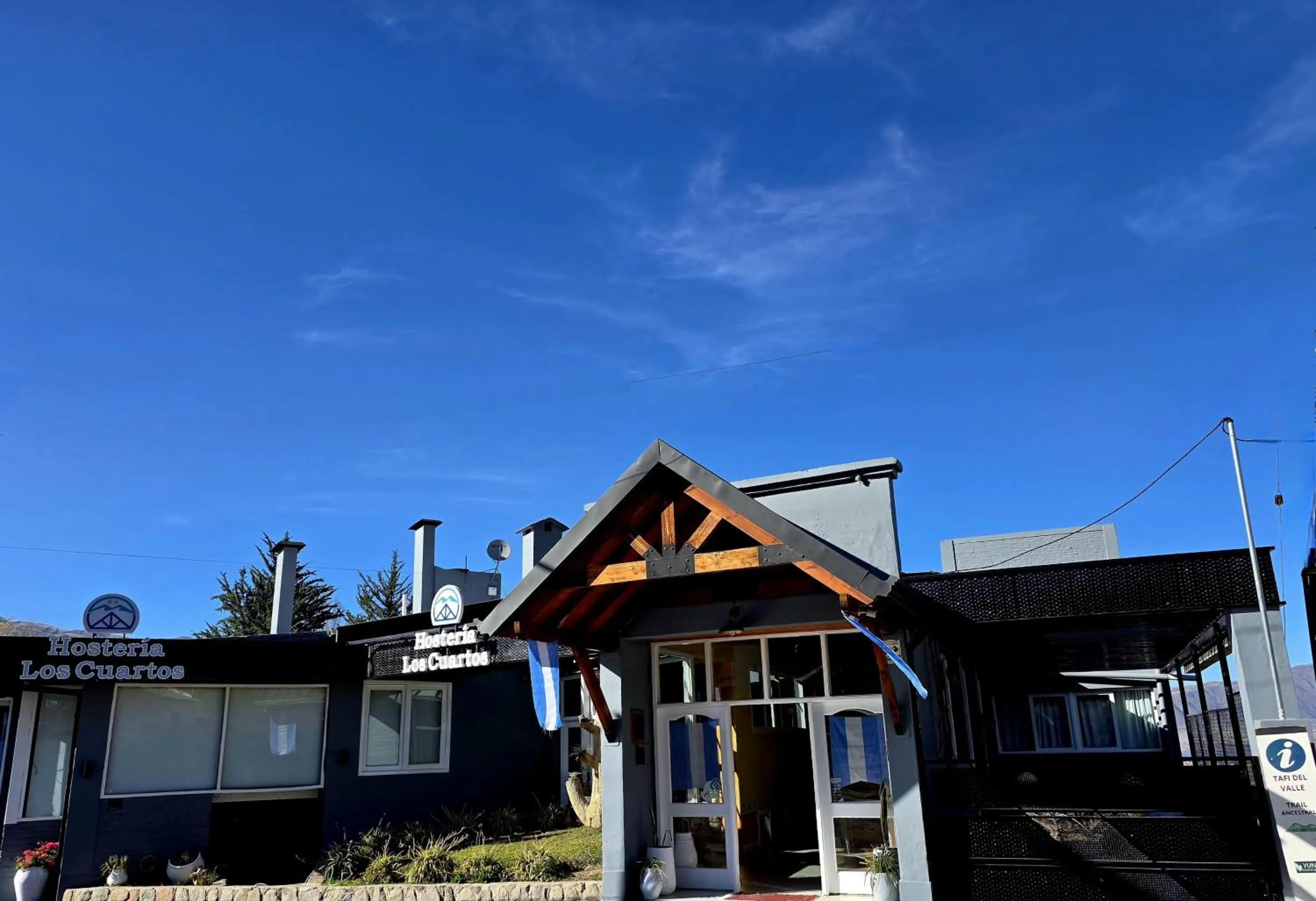 Property building in Hosteria Los Cuartos