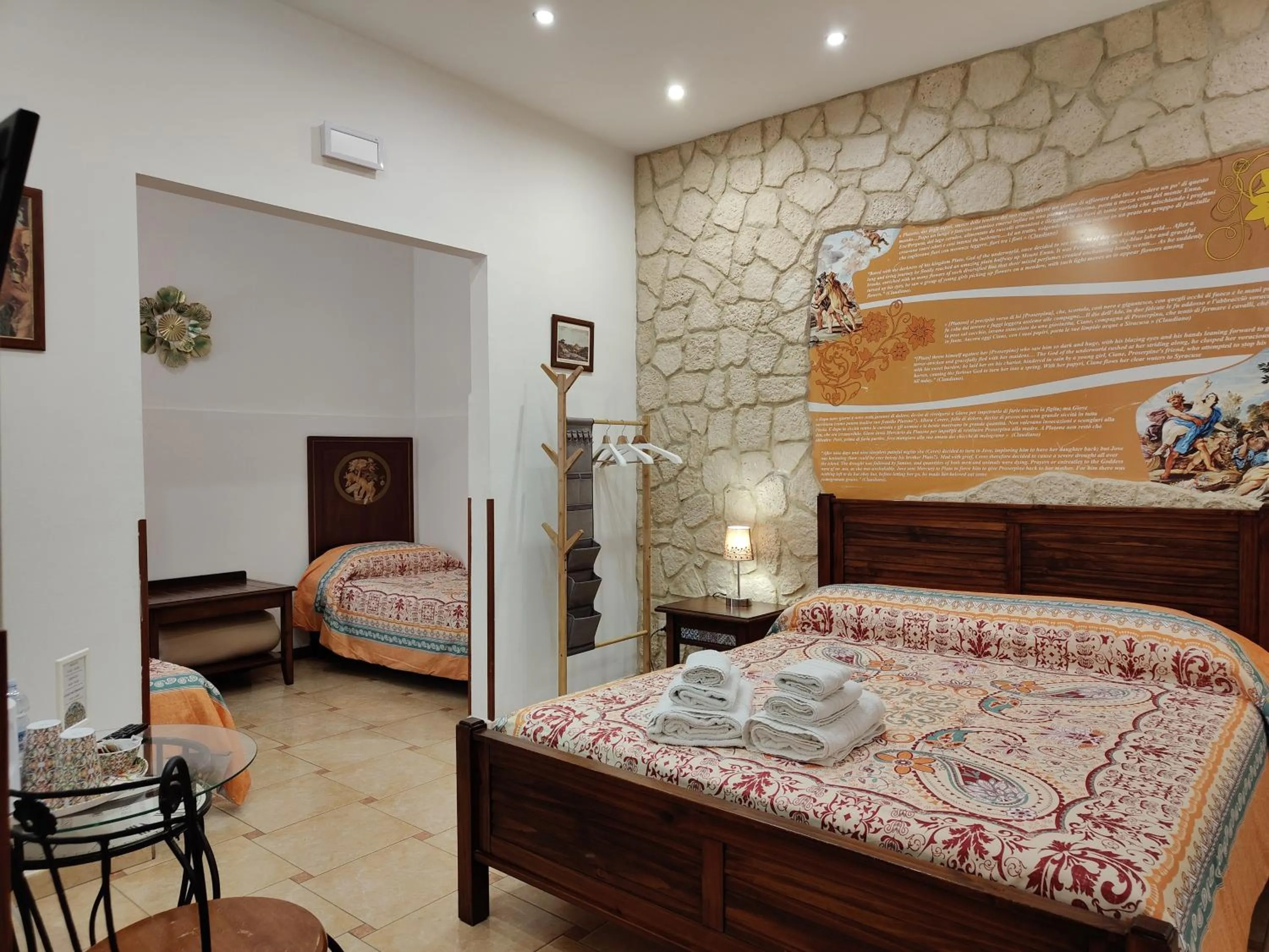 Photo of the whole room, Bed in Proserpina