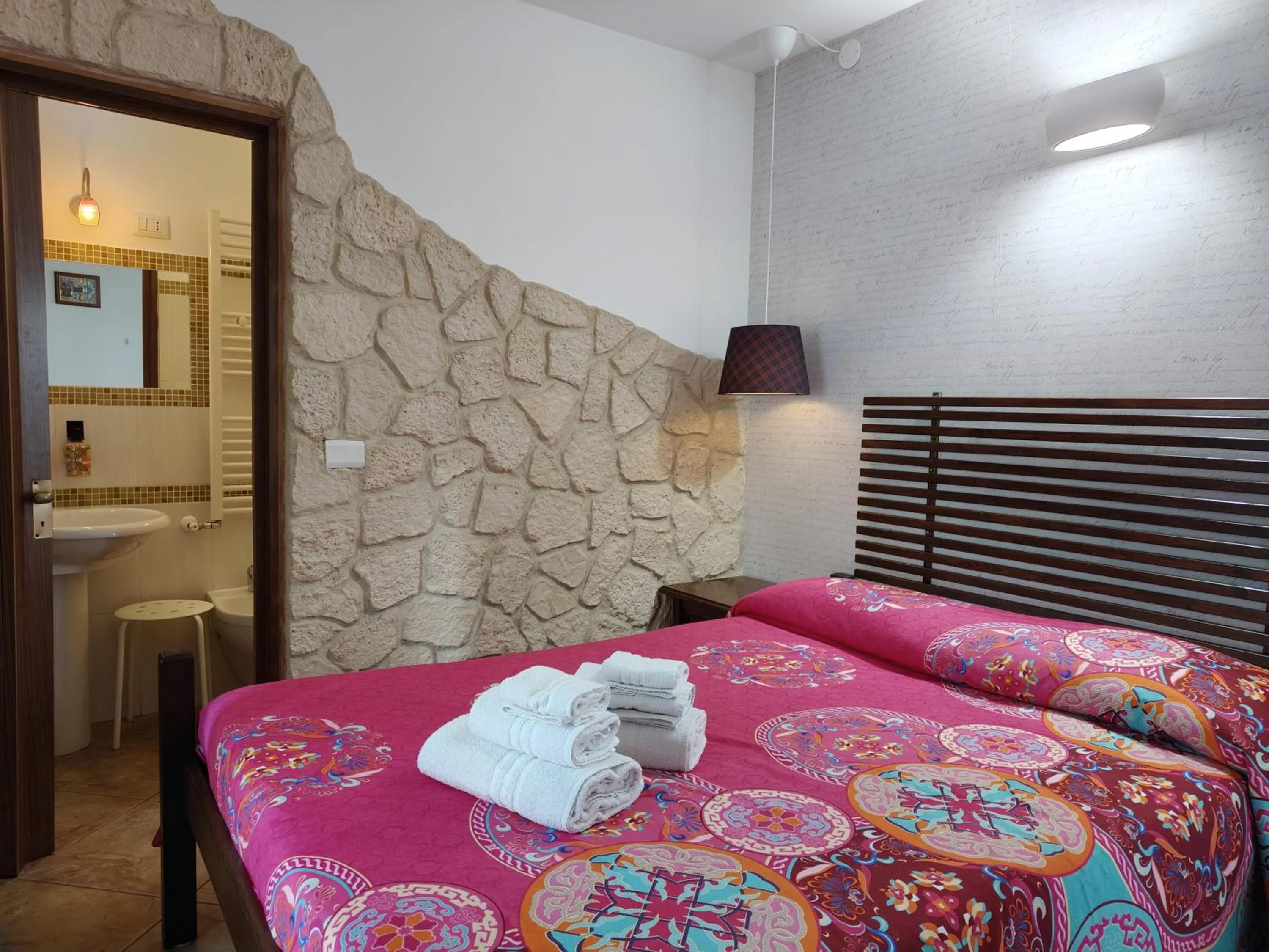 Bedroom, Bed in Proserpina