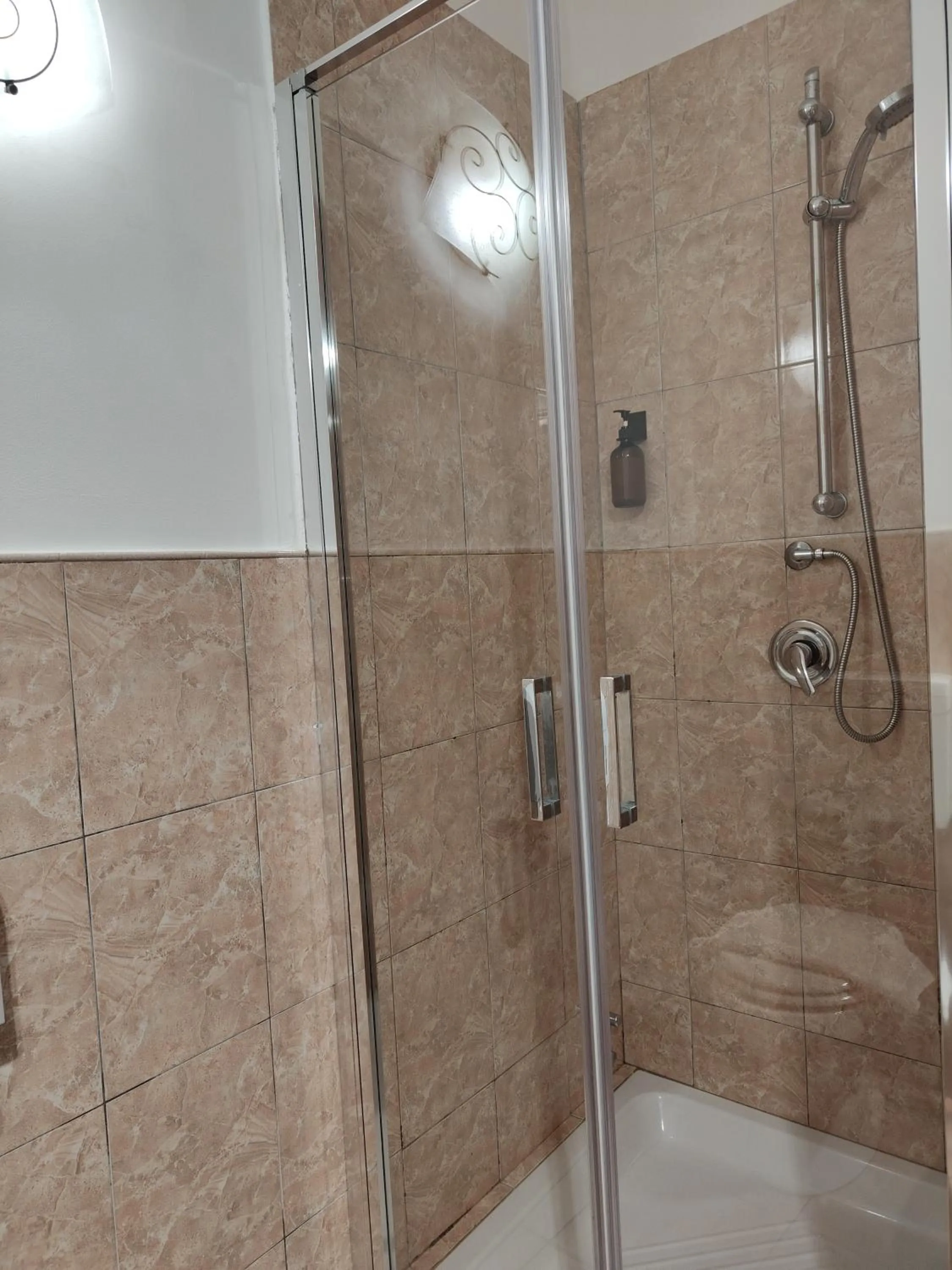 Shower in Proserpina