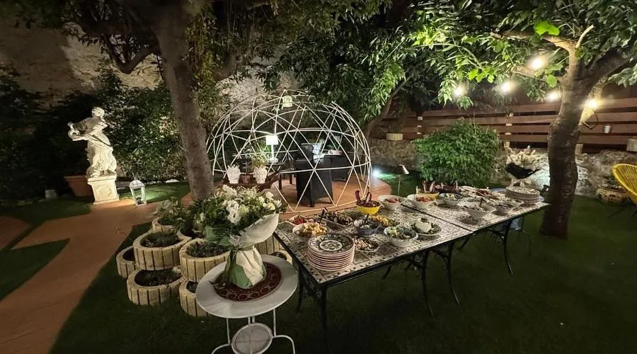 Restaurant/places to eat in Proserpina