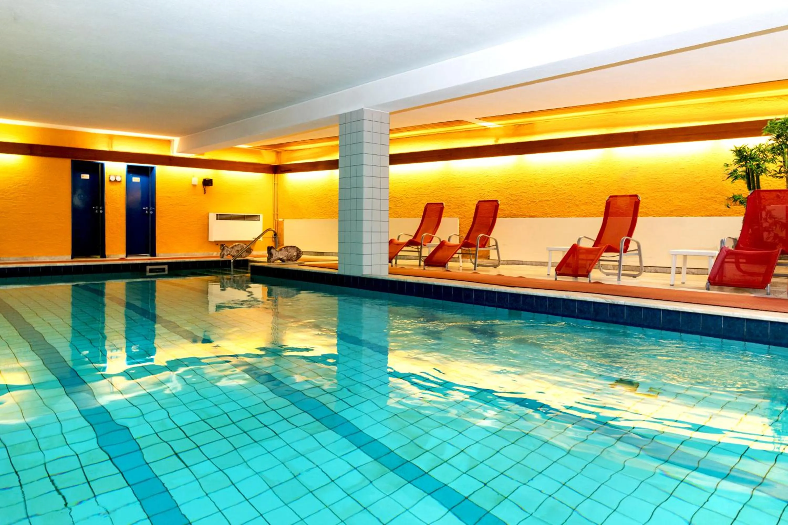 Hotel Meran Hallenbad & Sauna