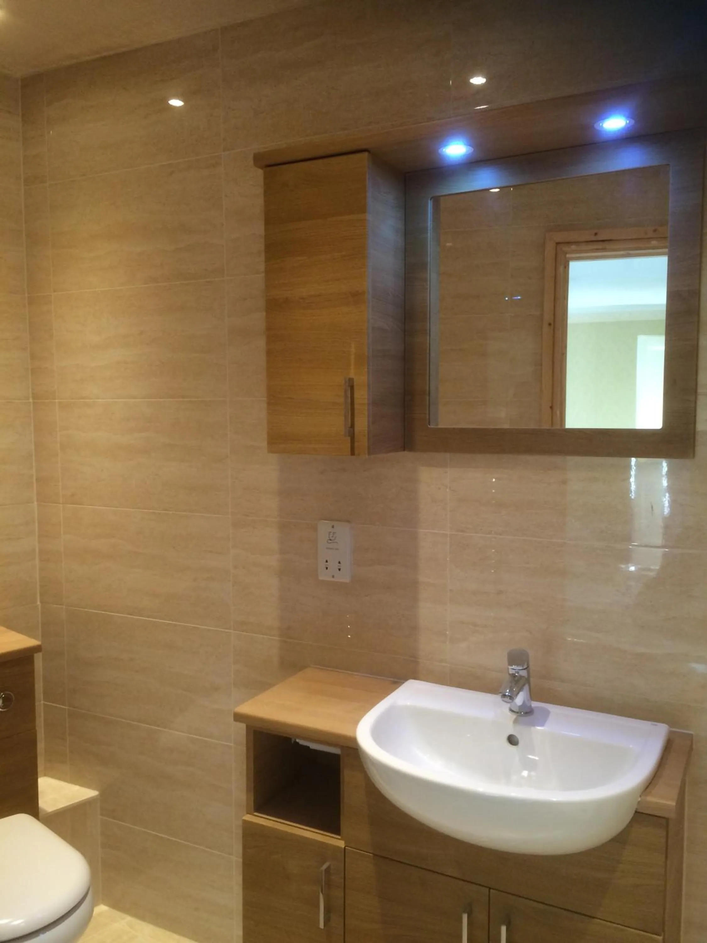 Bathroom in Royal Glen Hotel