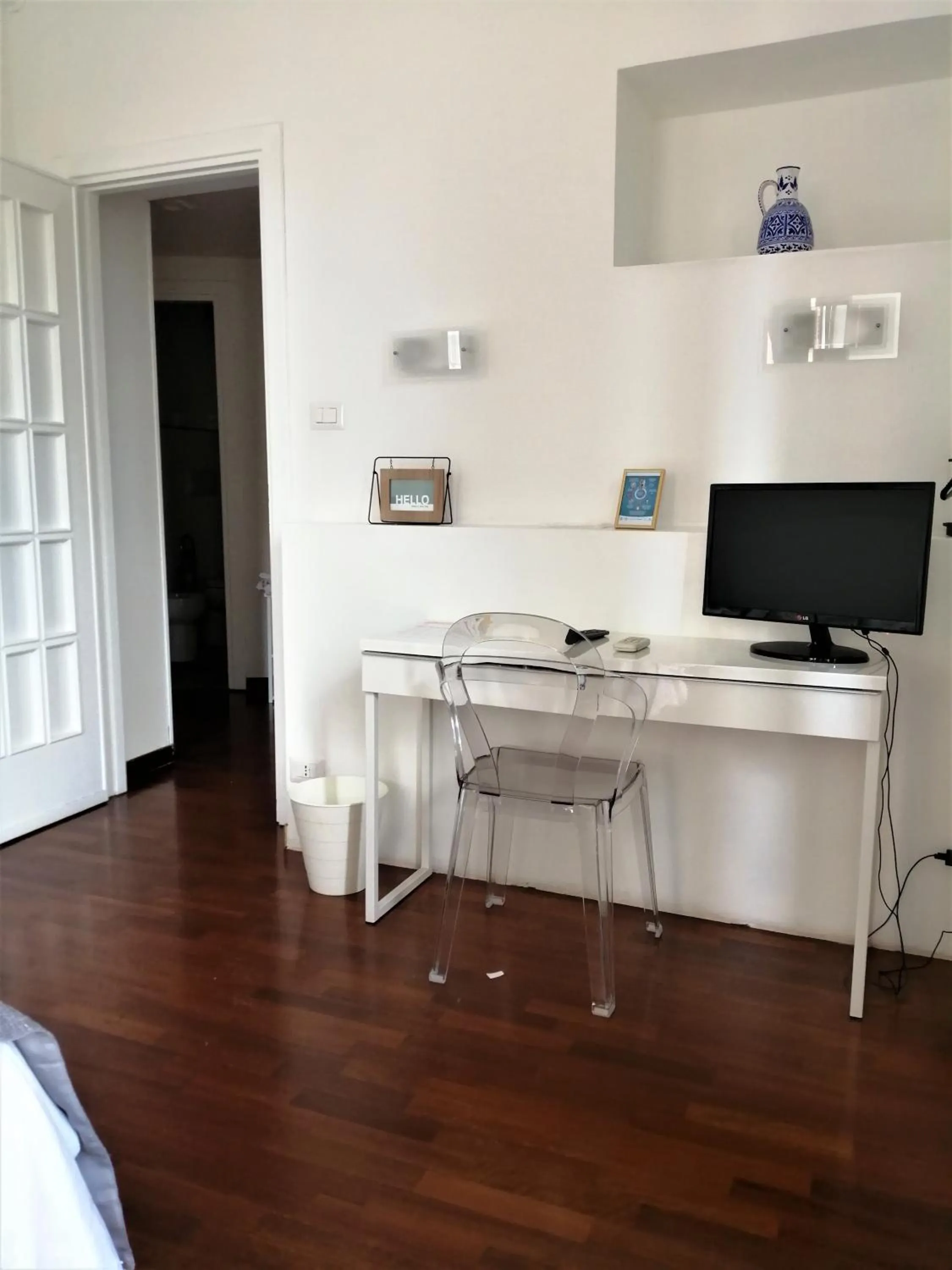 TV and multimedia in EMI's Guest House