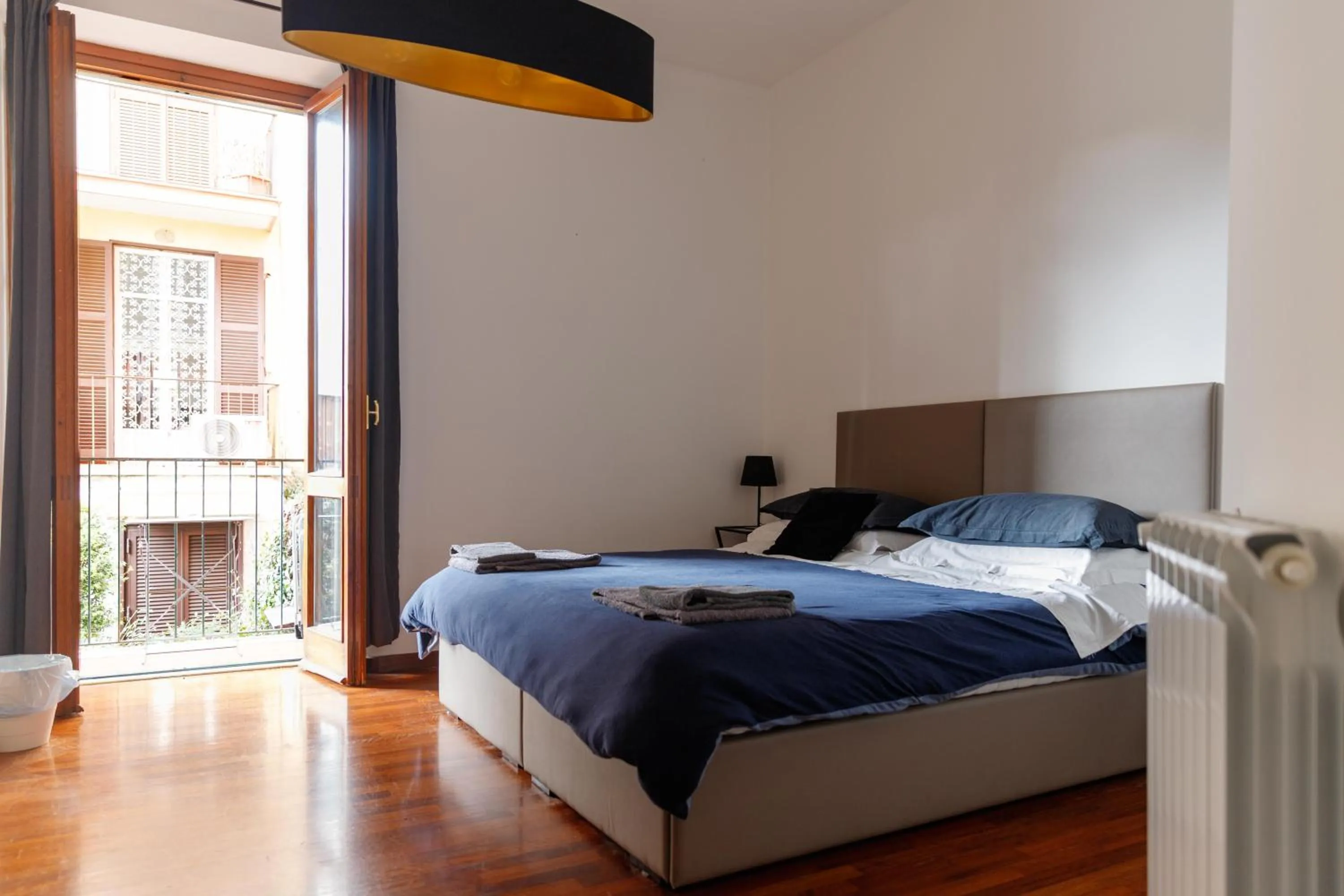 Bedroom, Bed in EMI's Guest House