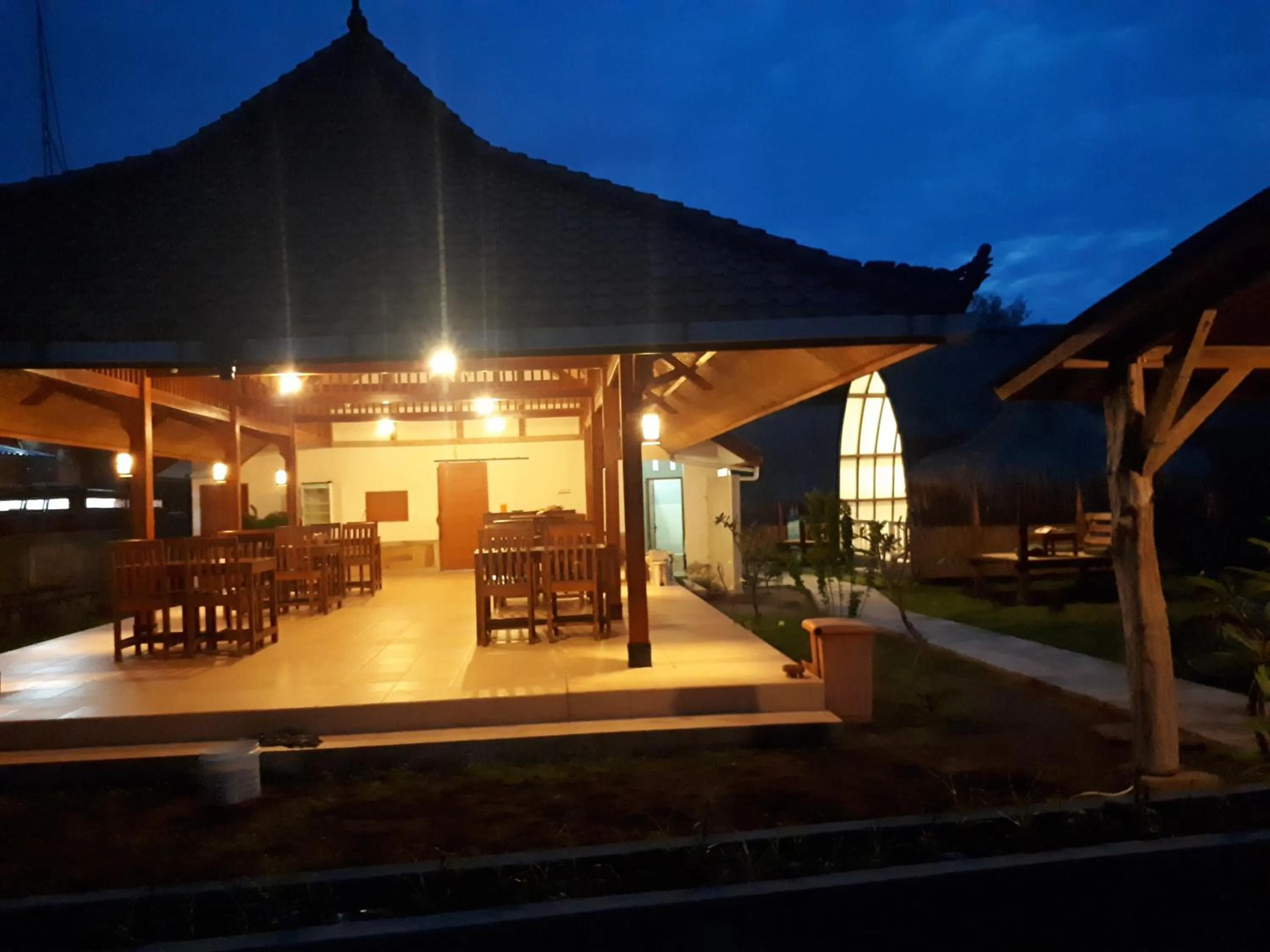 Dining area in Coco Bale