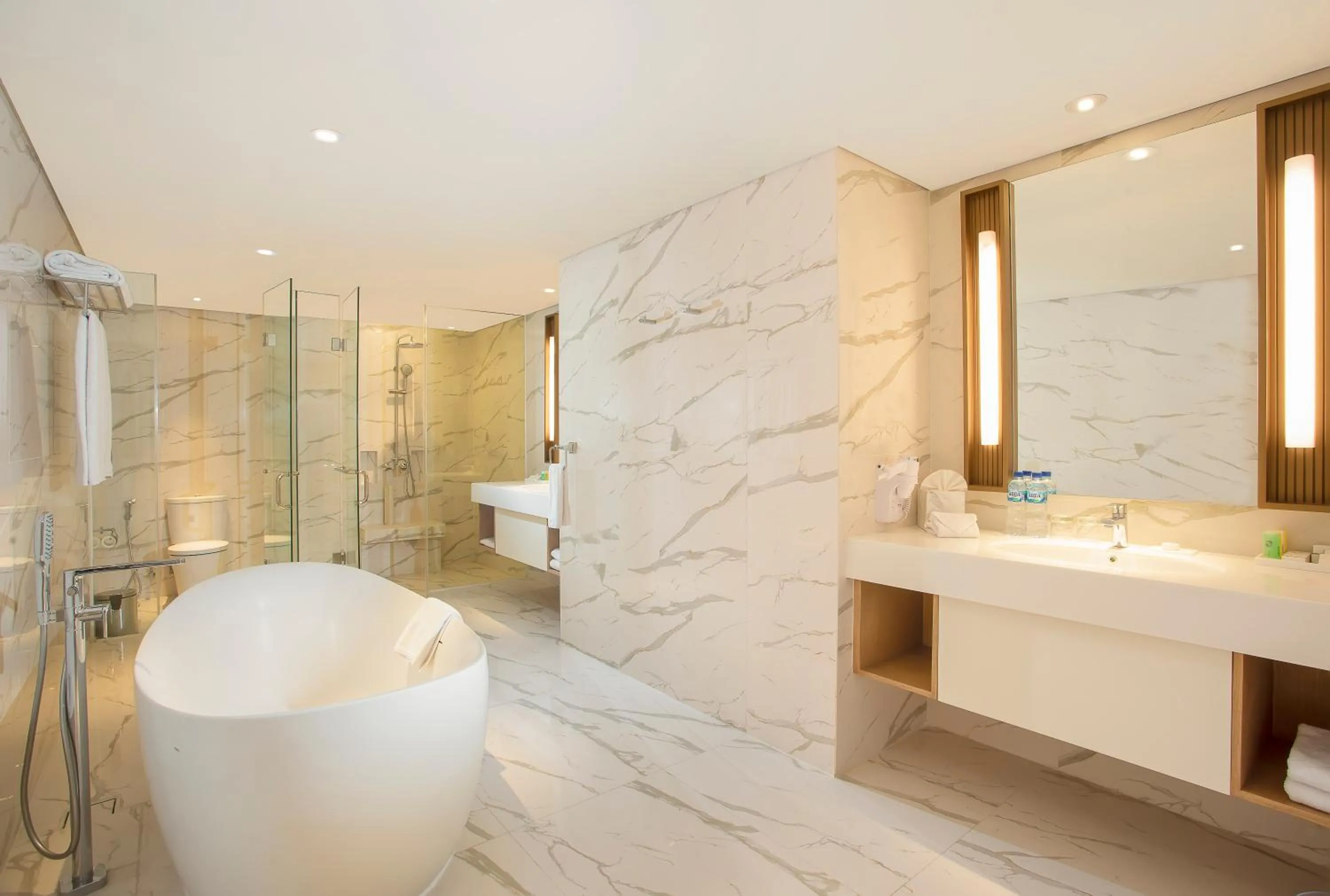 TV and multimedia in Swiss-Belhotel Solo