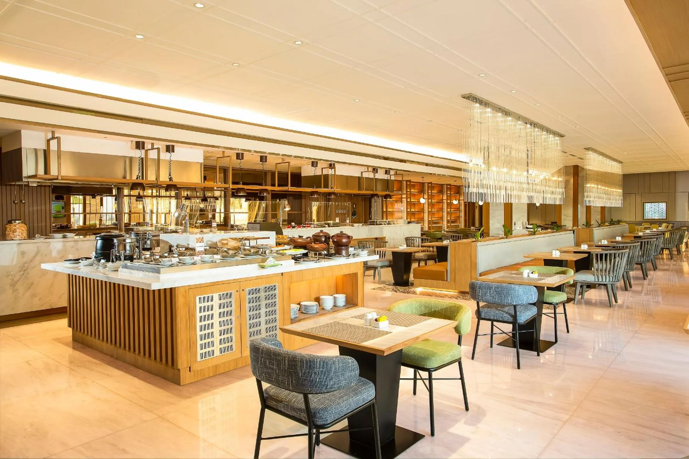 Restaurant/places to eat in Swiss-Belhotel Solo