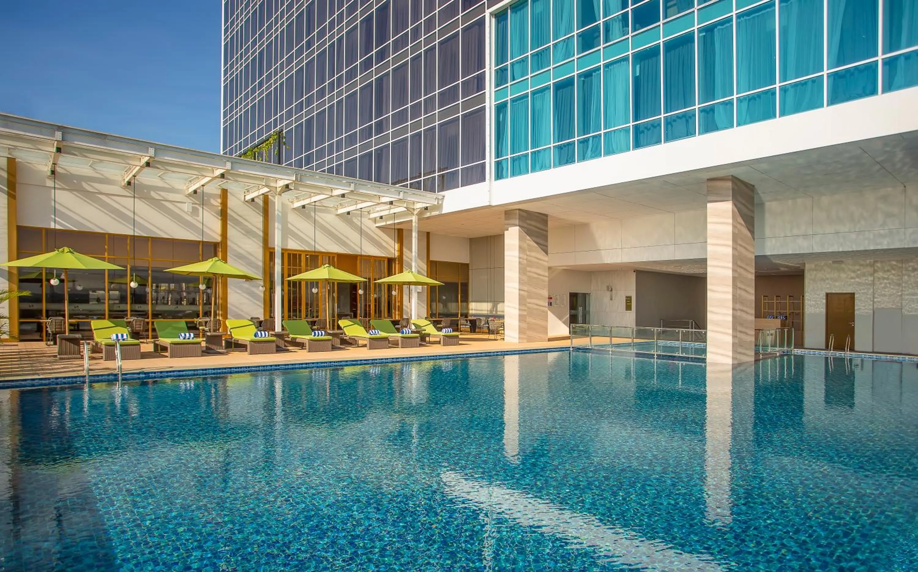 Swimming pool in Swiss-Belhotel Solo