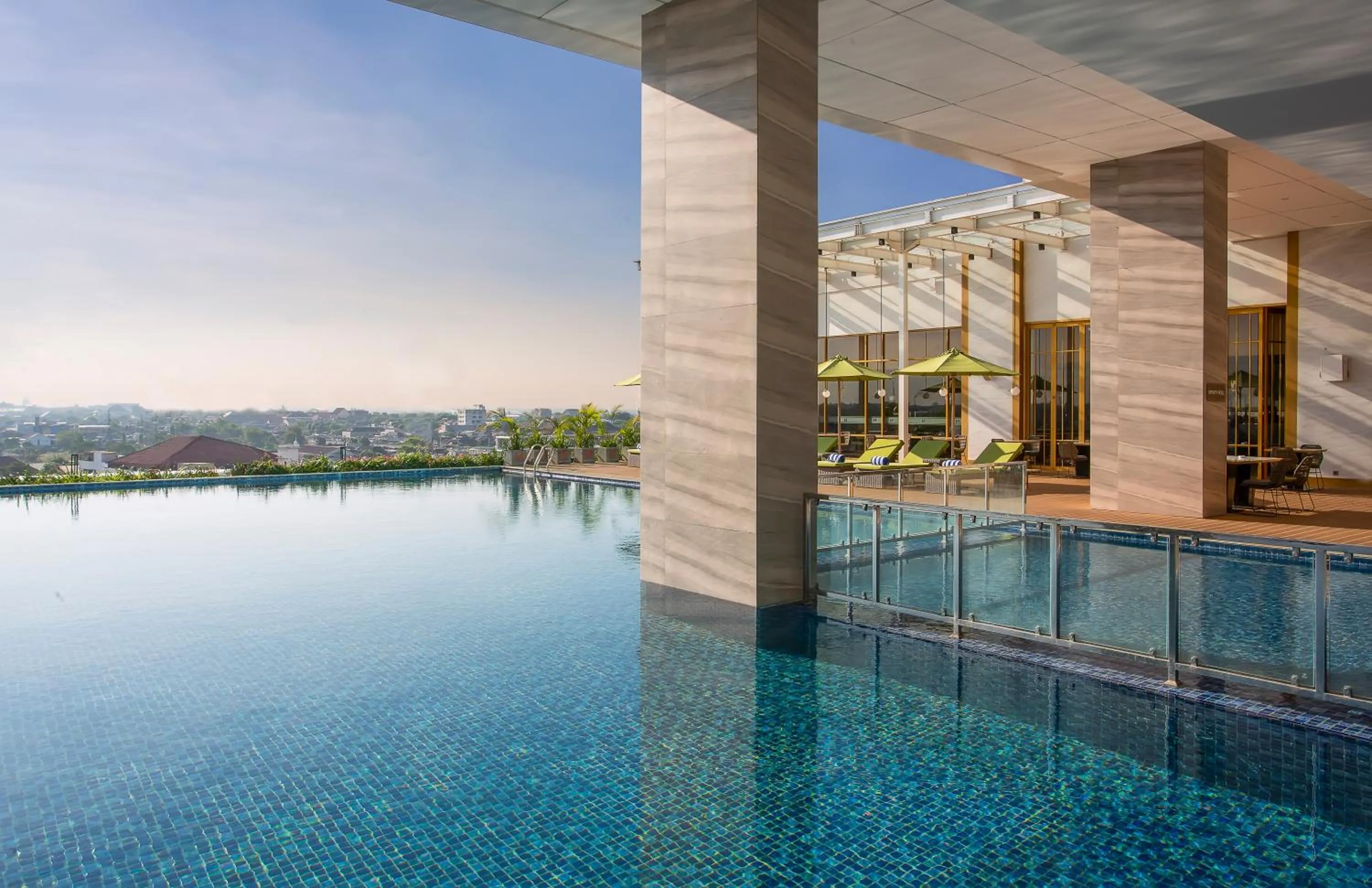 Swimming pool in Swiss-Belhotel Solo