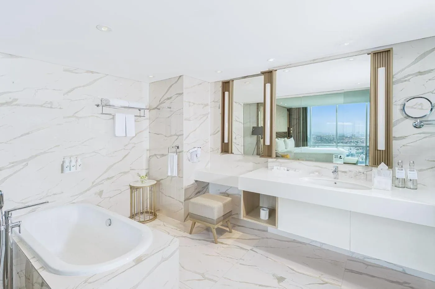 Bathroom in Swiss-Belhotel Solo