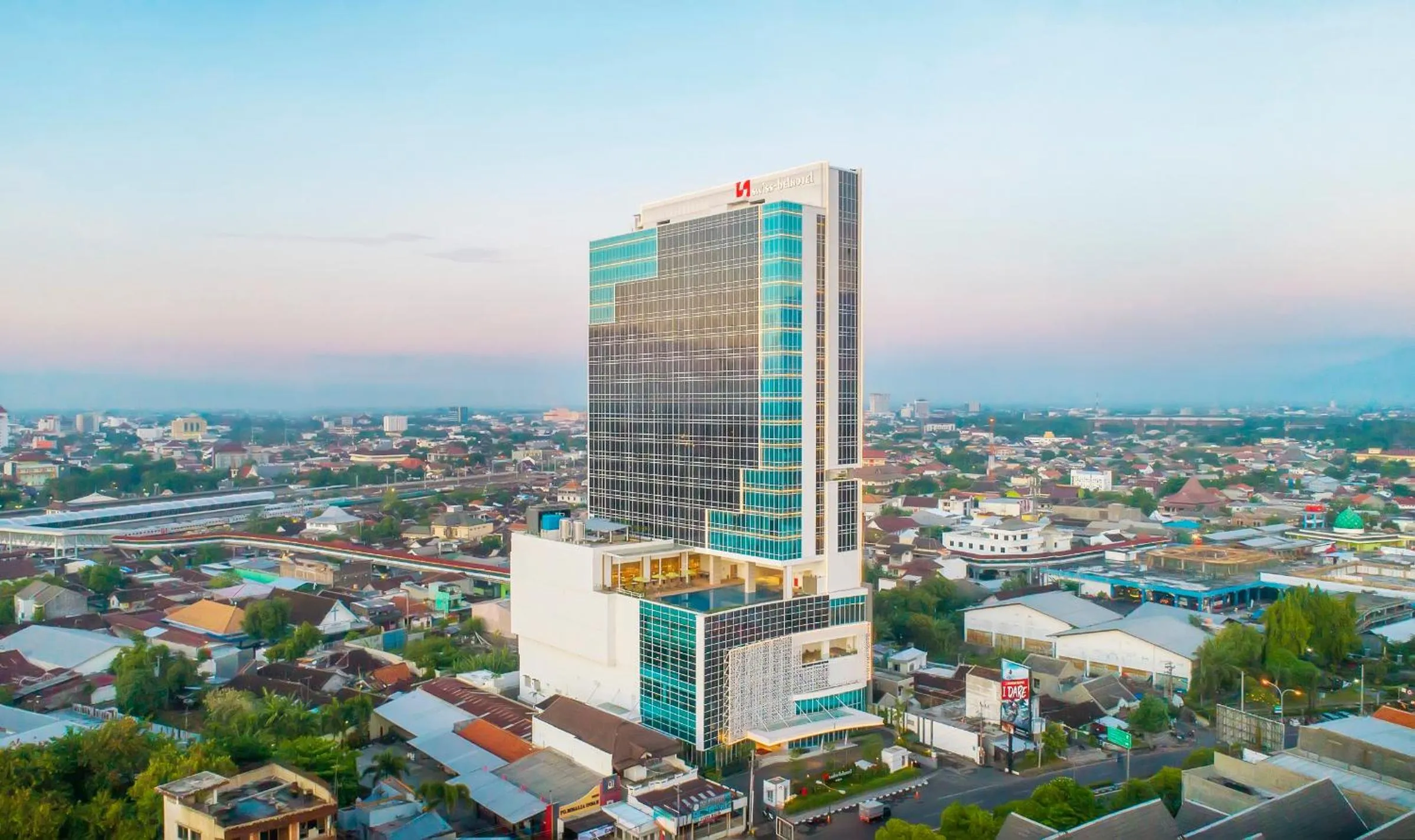 Property building in Swiss-Belhotel Solo