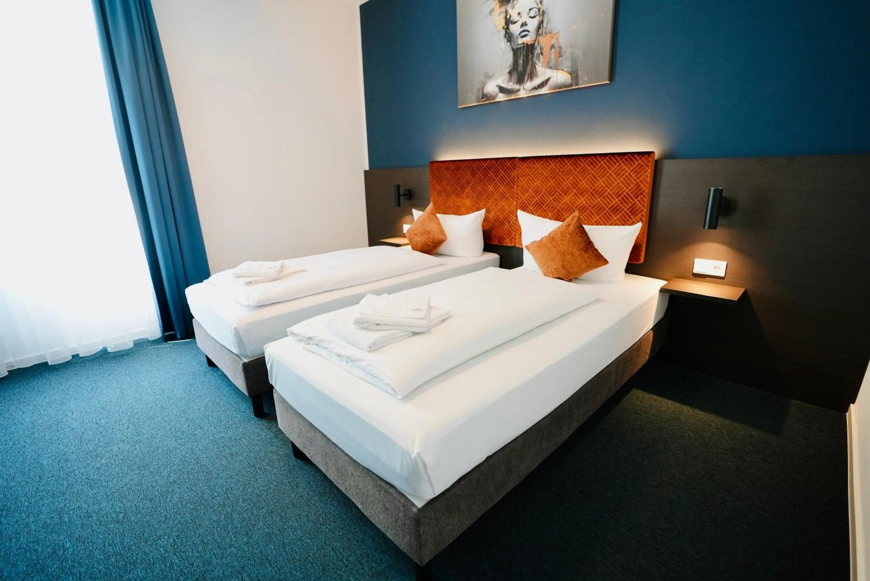 Bed in Arthotel Ambassador Wiesbaden - FREE PARKING