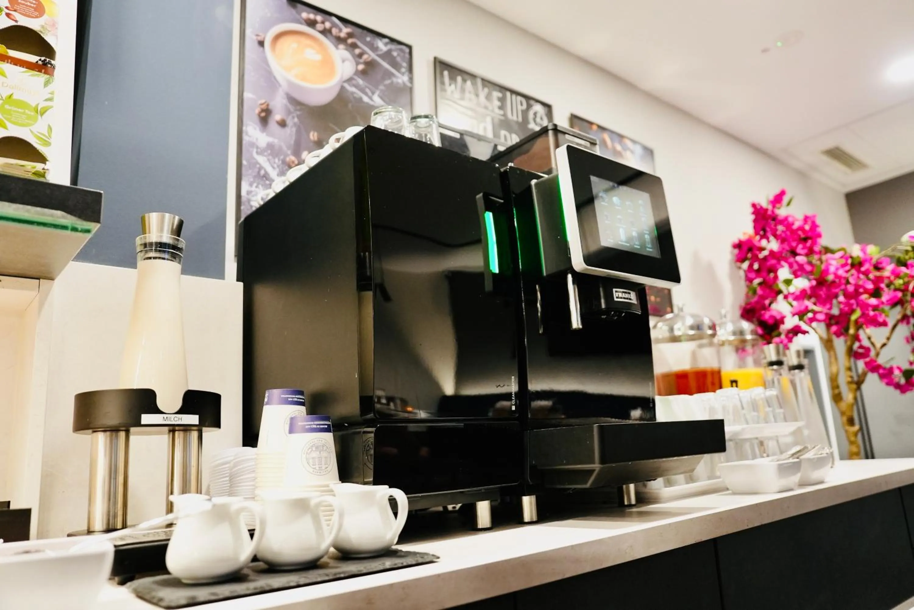 Arthotel Ambassador Wiesbaden - FREE PARKING