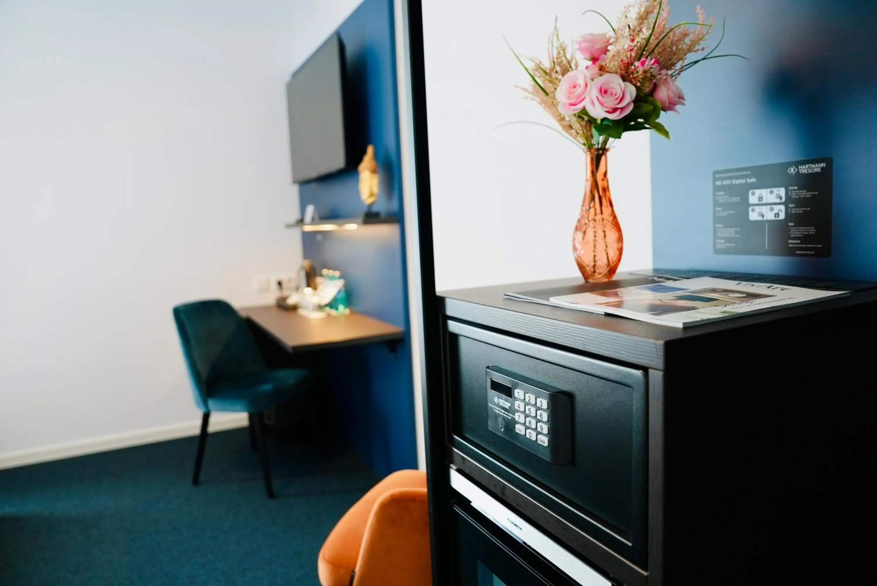 Arthotel Ambassador Wiesbaden - FREE PARKING