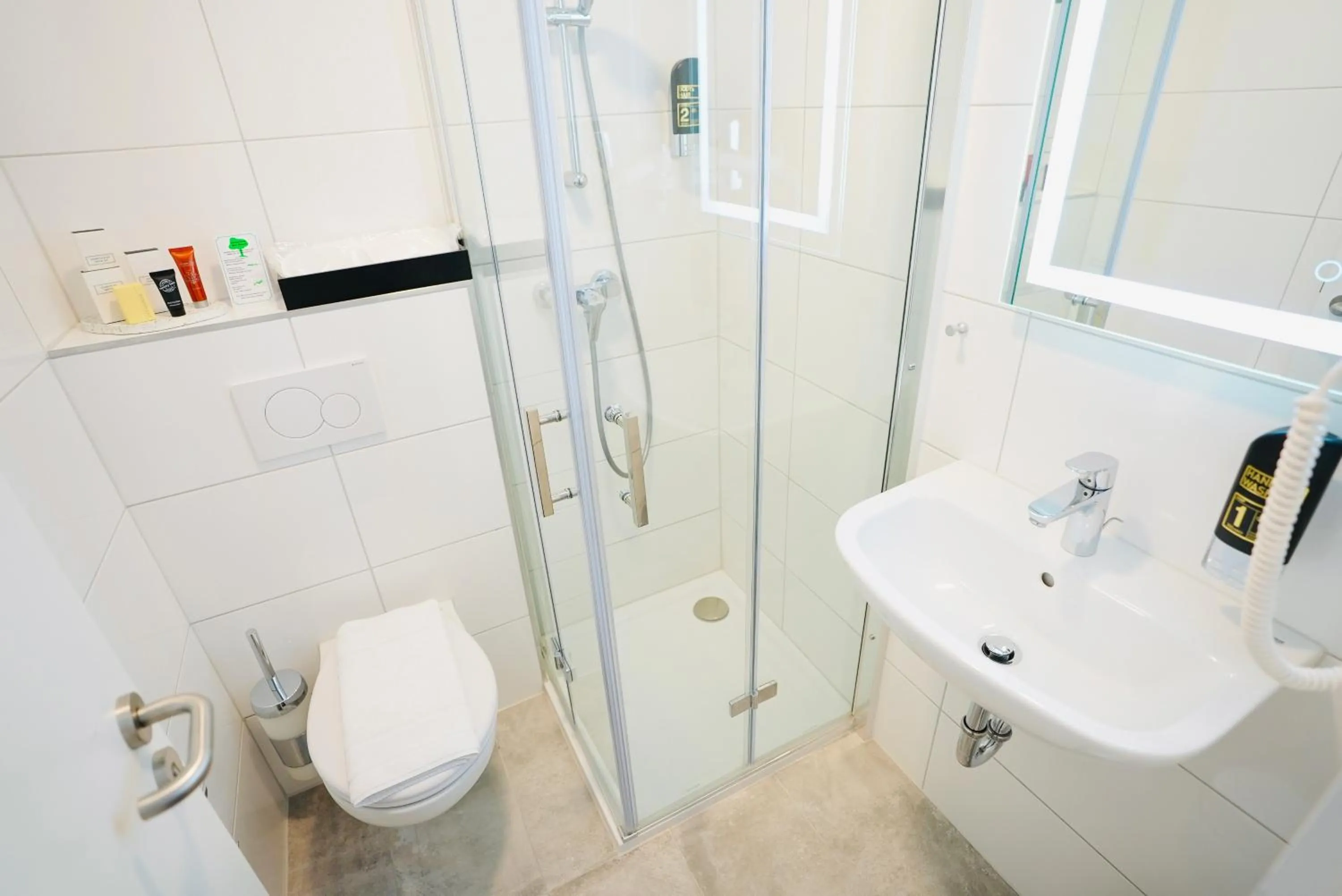 Shower in Arthotel Ambassador Wiesbaden - FREE PARKING