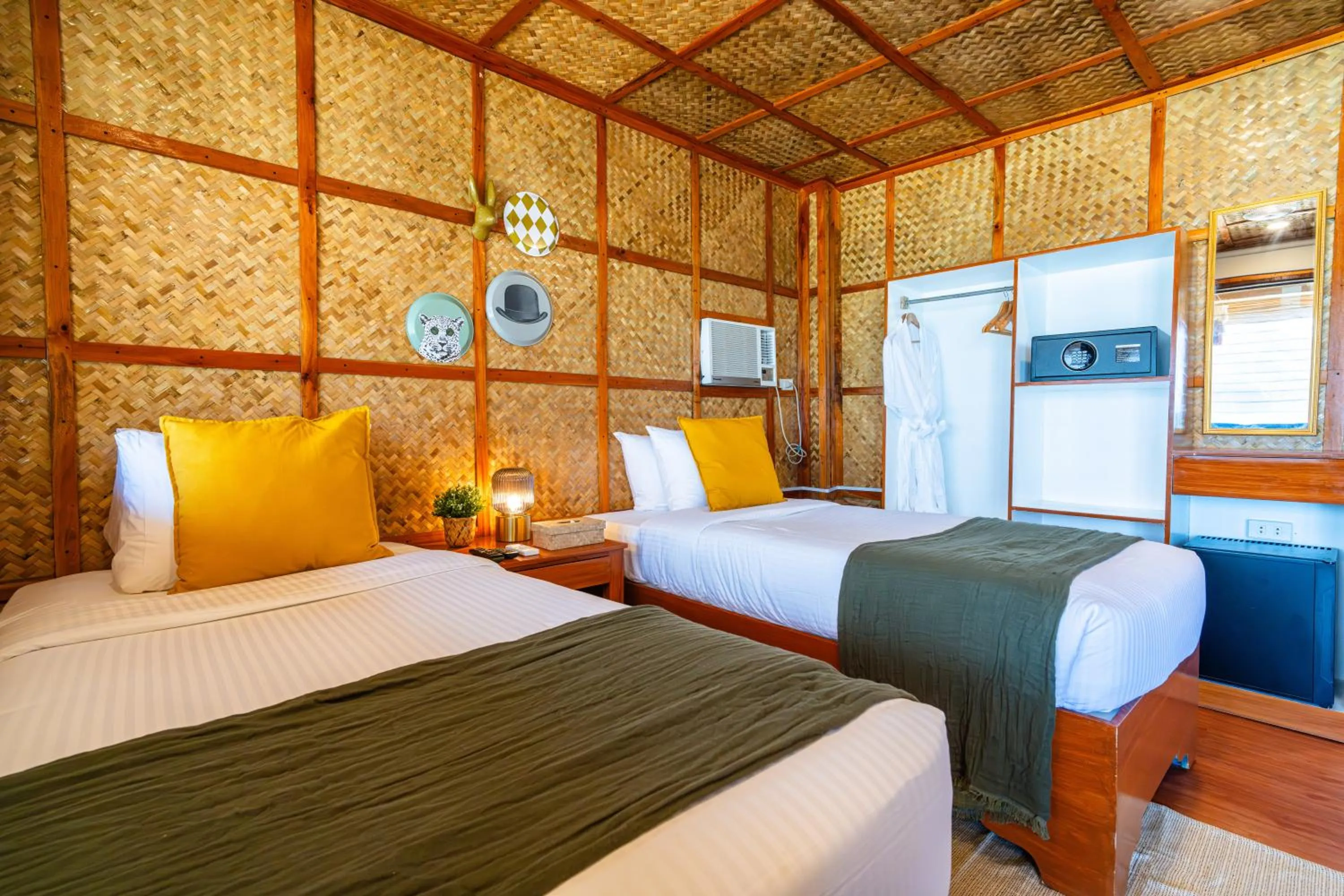 Bed in Beach Huts El Nido