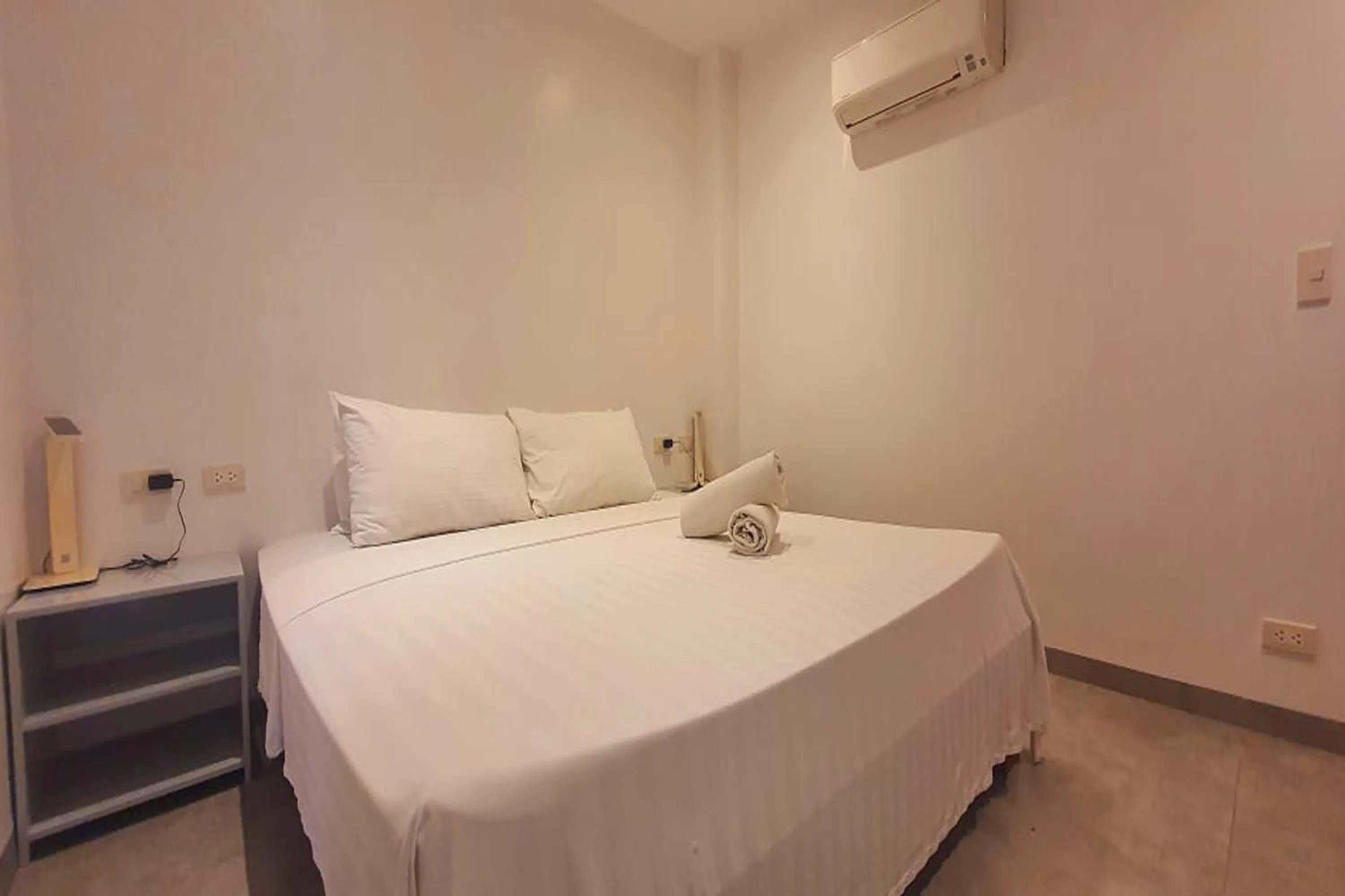 Bedroom, Bed in Pili Beach Resort Agmanic