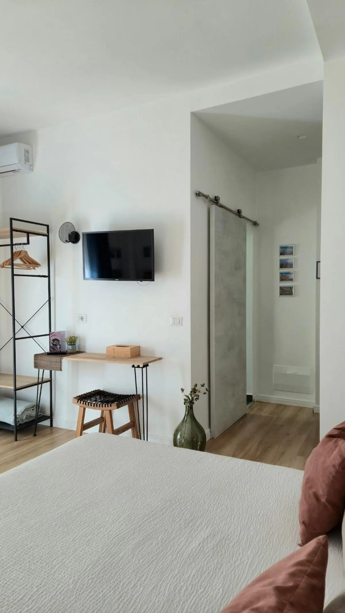 Bed in Tufo Giallo Rooms