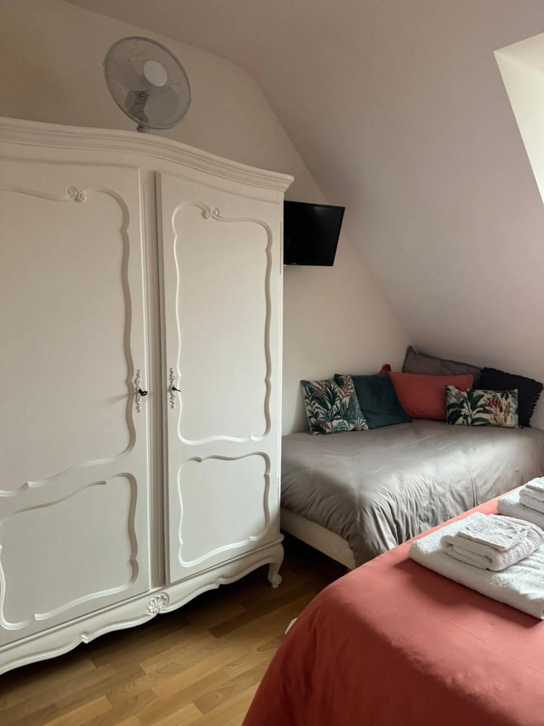 Bedroom, Bed in Aux portes de Pornichet, Chambres d'hôtes Ty'Sacha