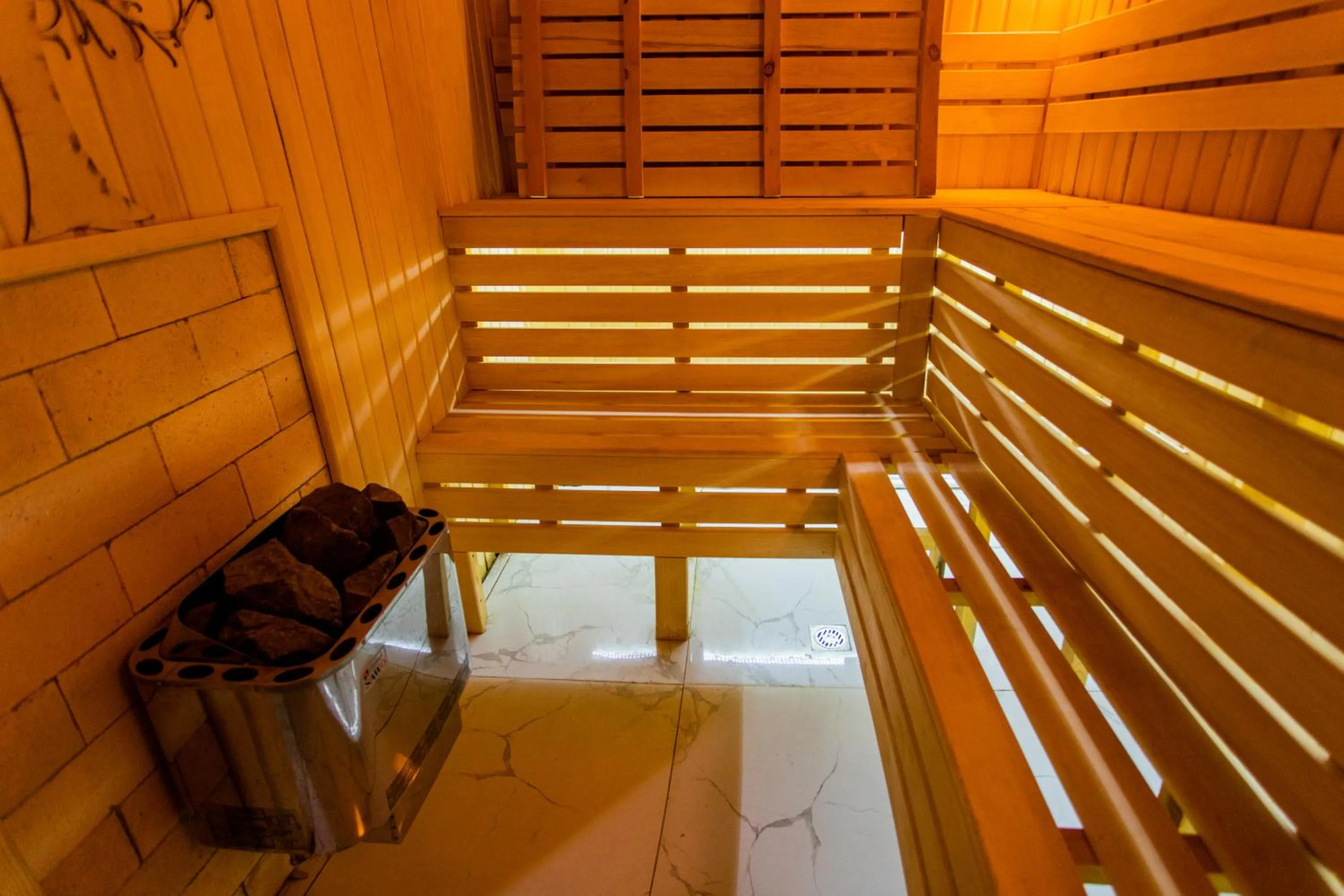 Sauna in Gabrielle International Hotel
