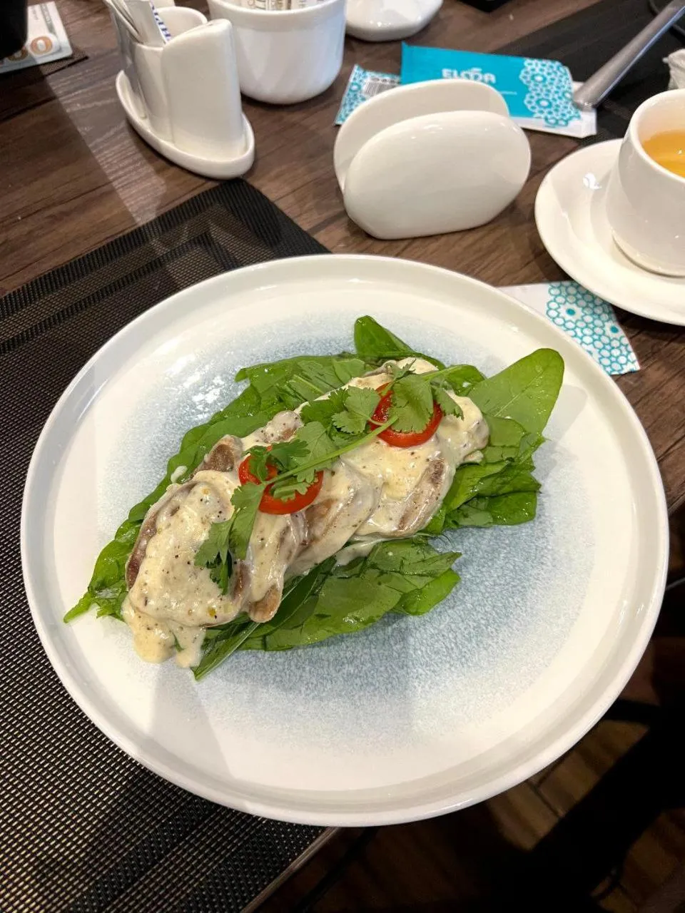 Restaurant/places to eat in Gabrielle International Hotel