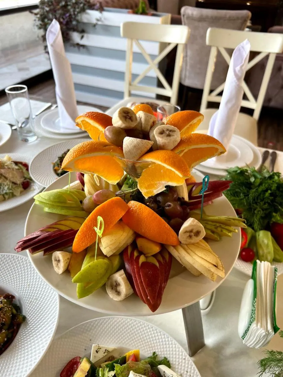 Restaurant/places to eat in Gabrielle International Hotel