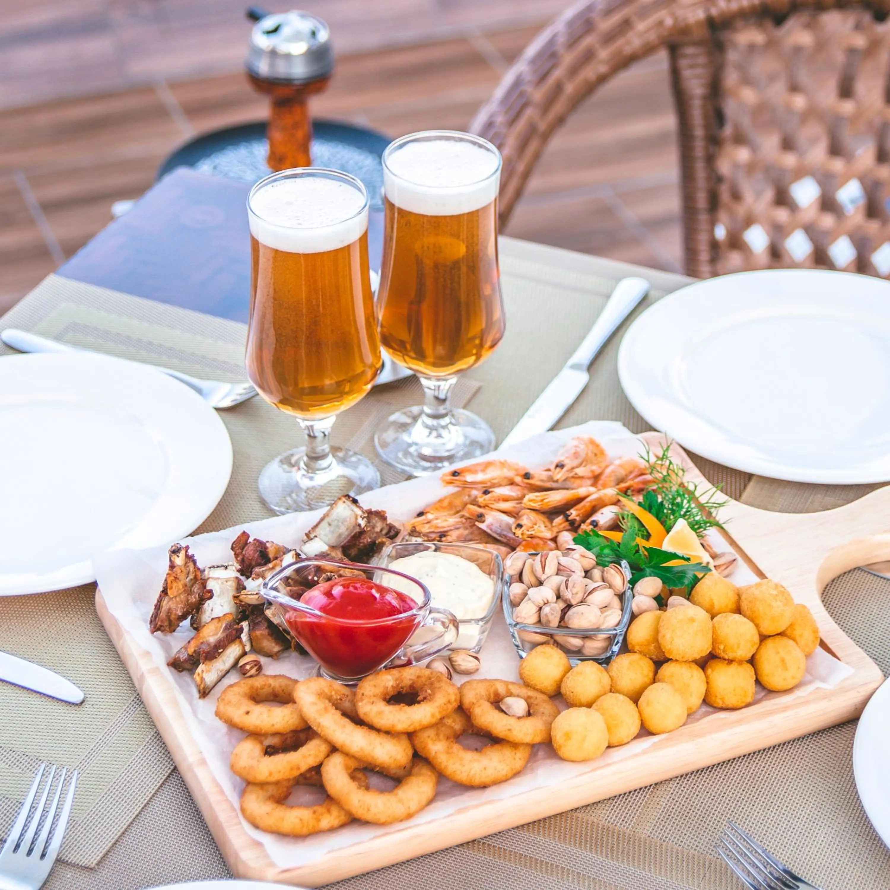 Restaurant/places to eat in Gabrielle International Hotel