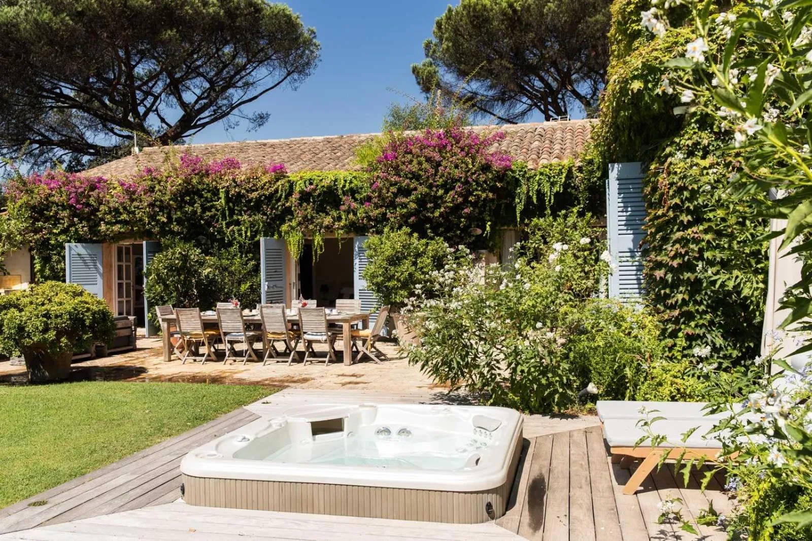 Patio in Domaine Les Mésanges