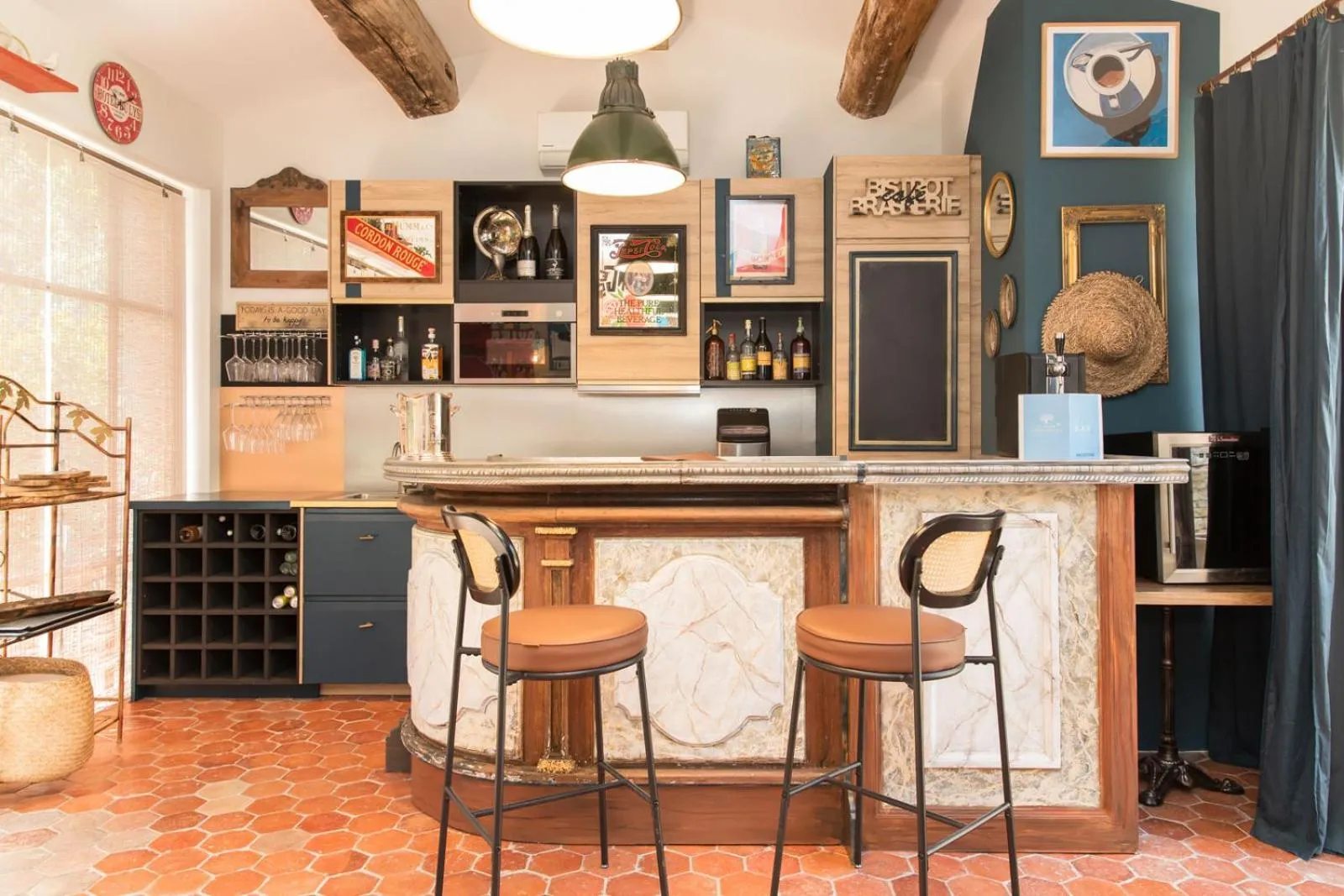 Lounge or bar in Domaine Les Mésanges