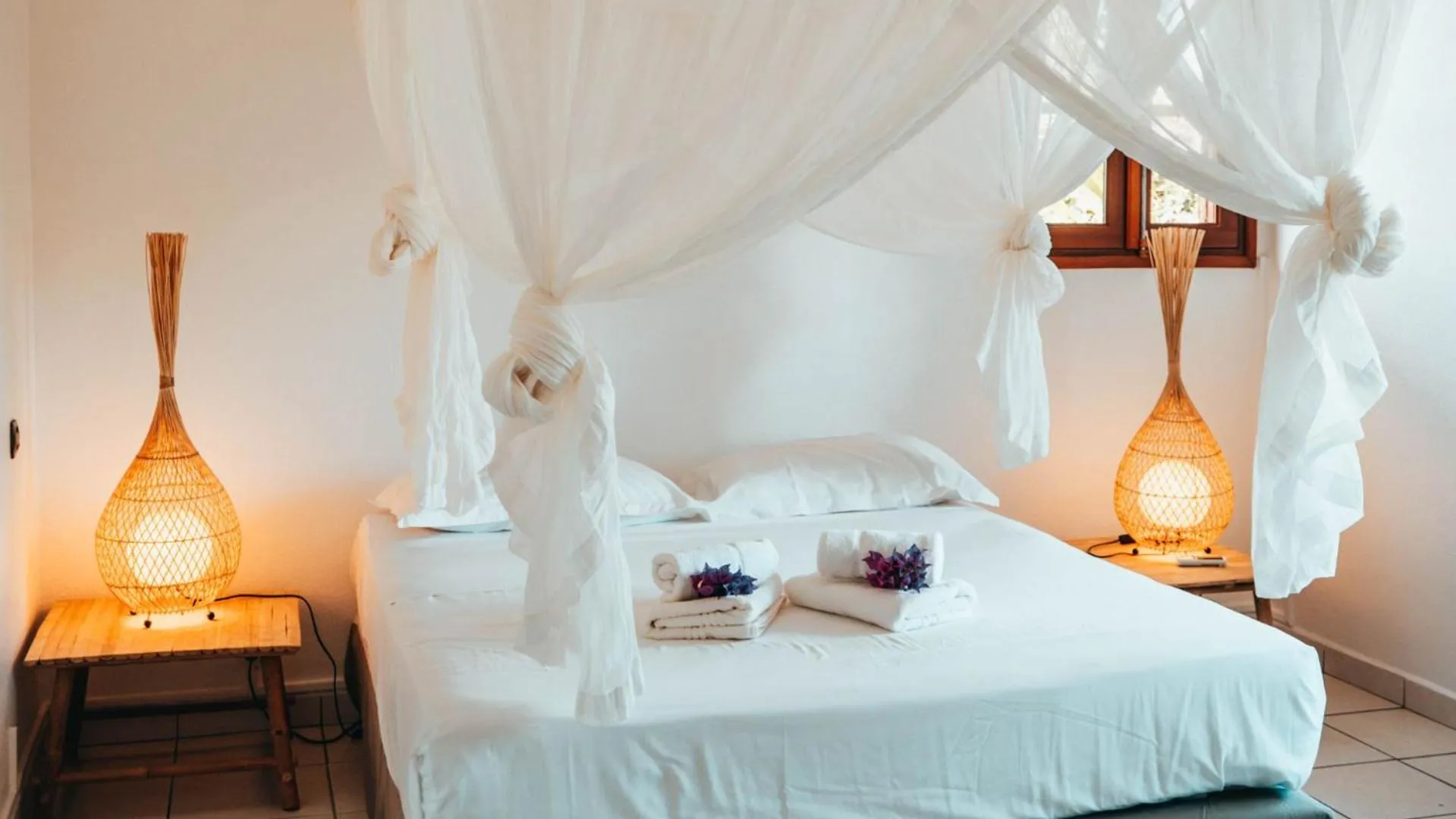 Bedroom, Bed in Domaine Saint-François