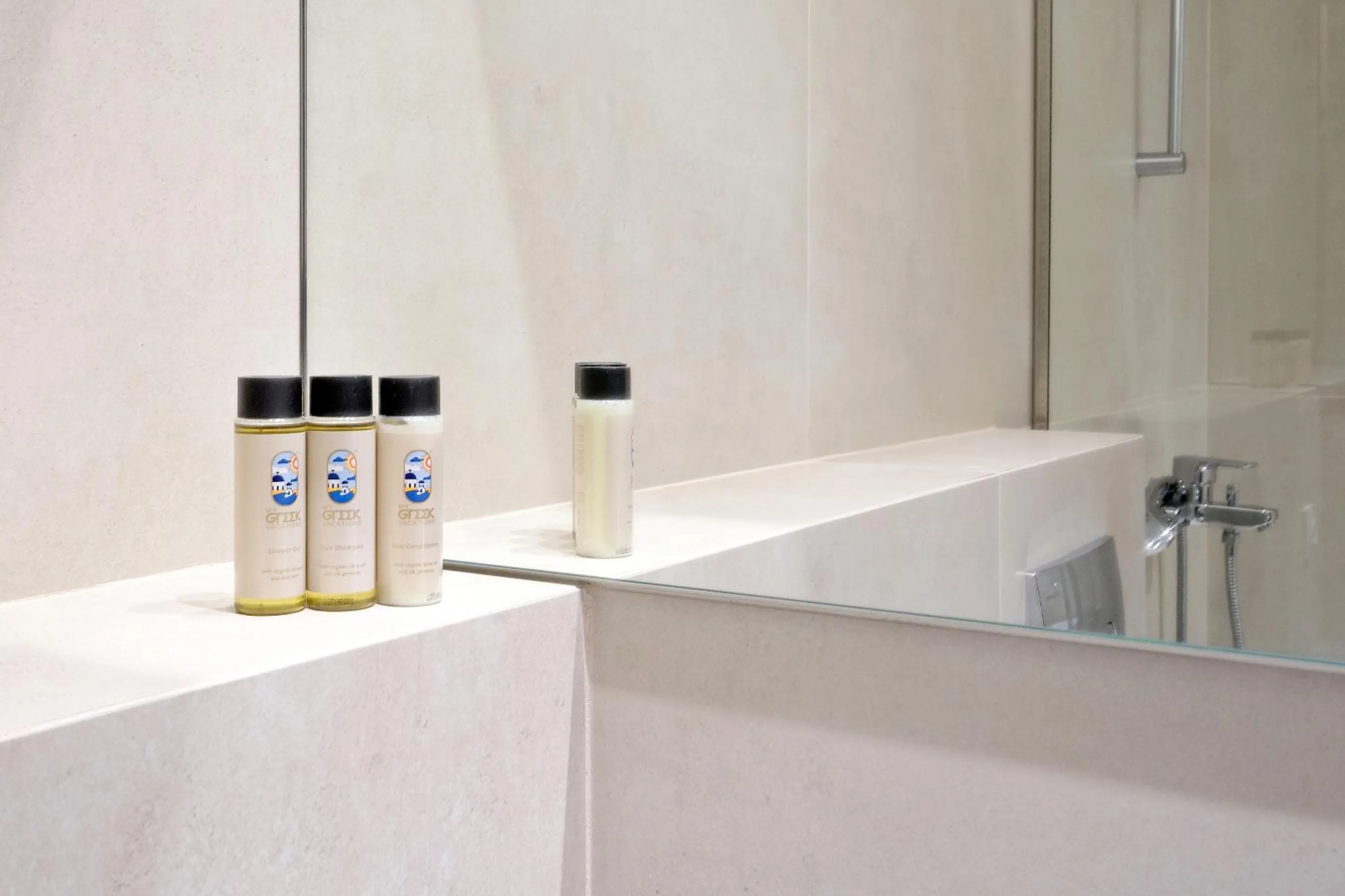 Bathroom in The Flirty Athens apartment