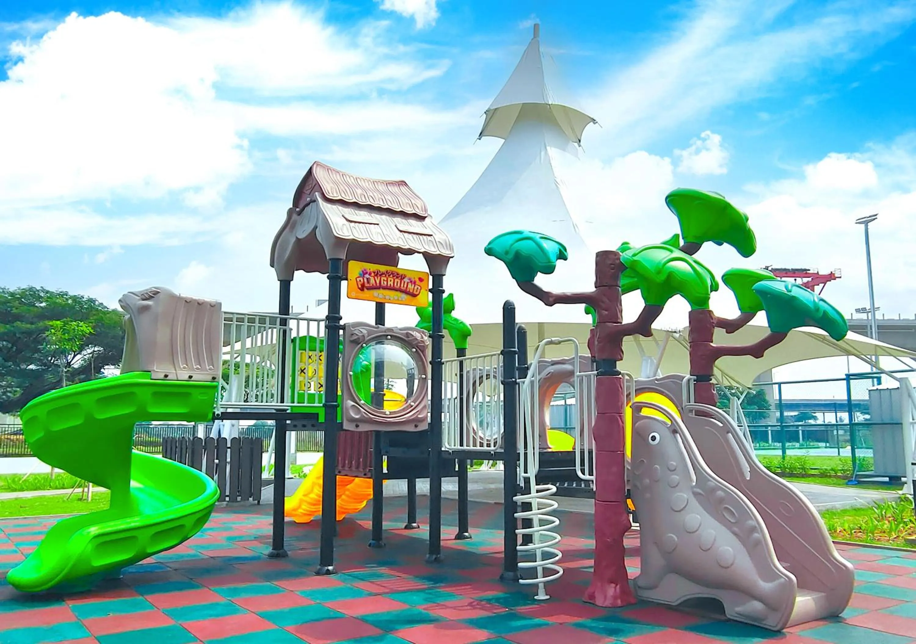 Children play ground in Le Premier Hotel Deltamas