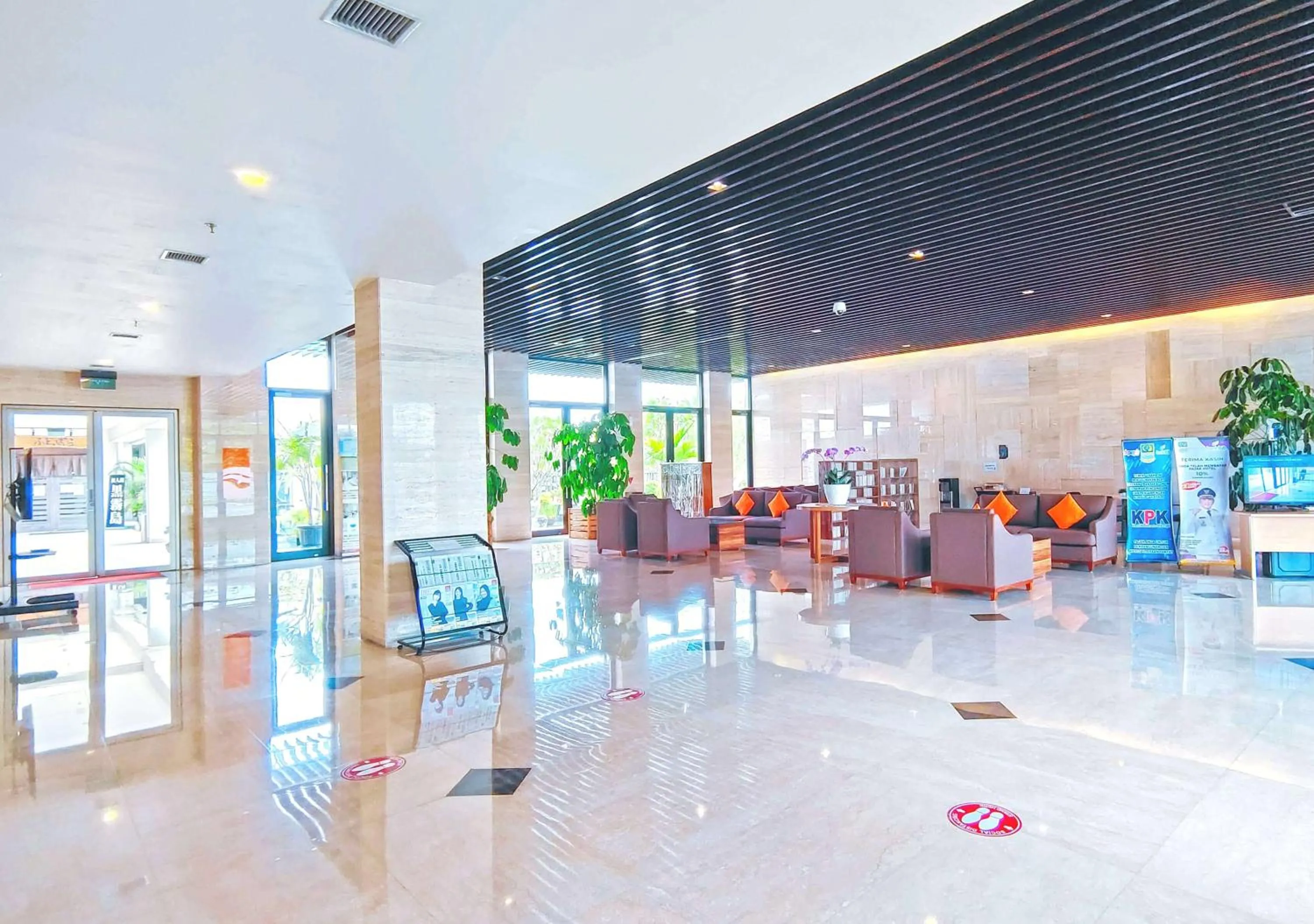 Lobby or reception in Le Premier Hotel Deltamas