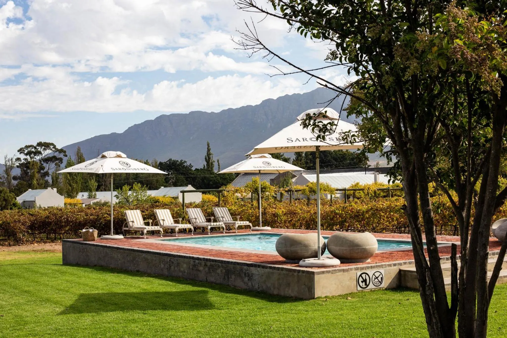 Swimming pool in Saronsberg Vineyard Cottages