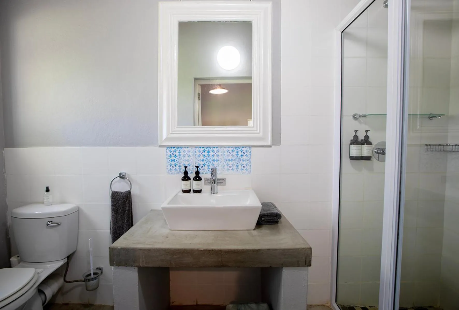 Bathroom in Saronsberg Vineyard Cottages