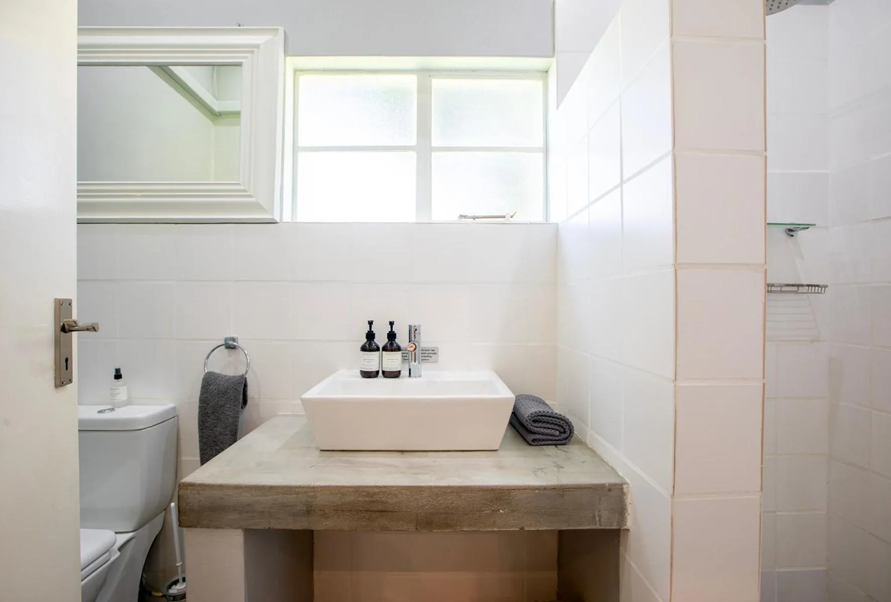 Bathroom in Saronsberg Vineyard Cottages
