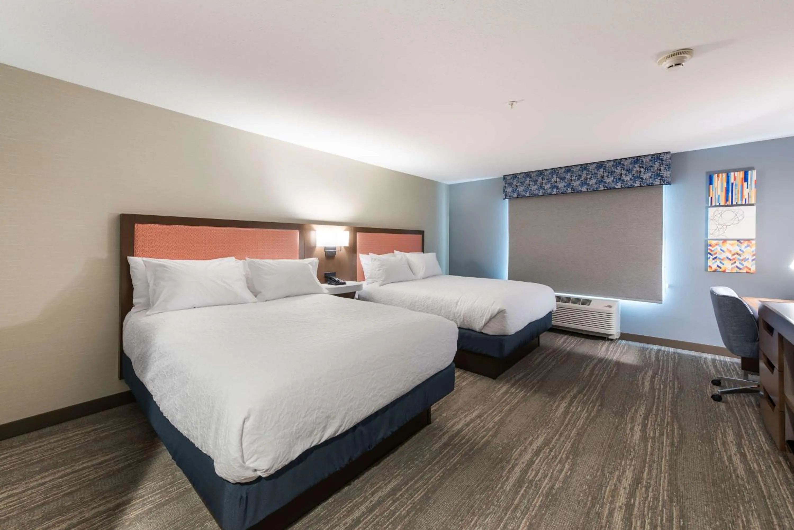 Bedroom, Bed in Hampton Inn Niles, Mi