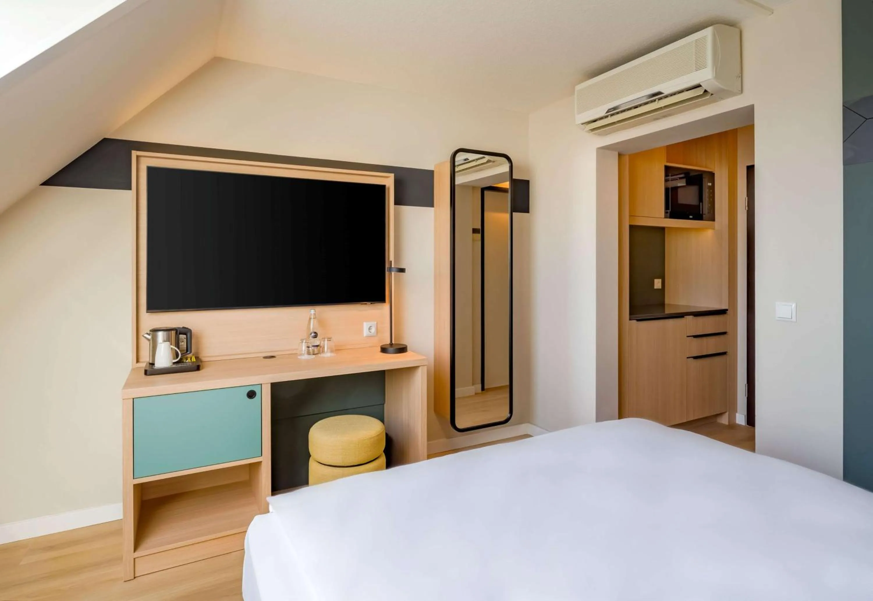 Bedroom, Bed in Spark By Hilton Stuttgart Sindelfingen