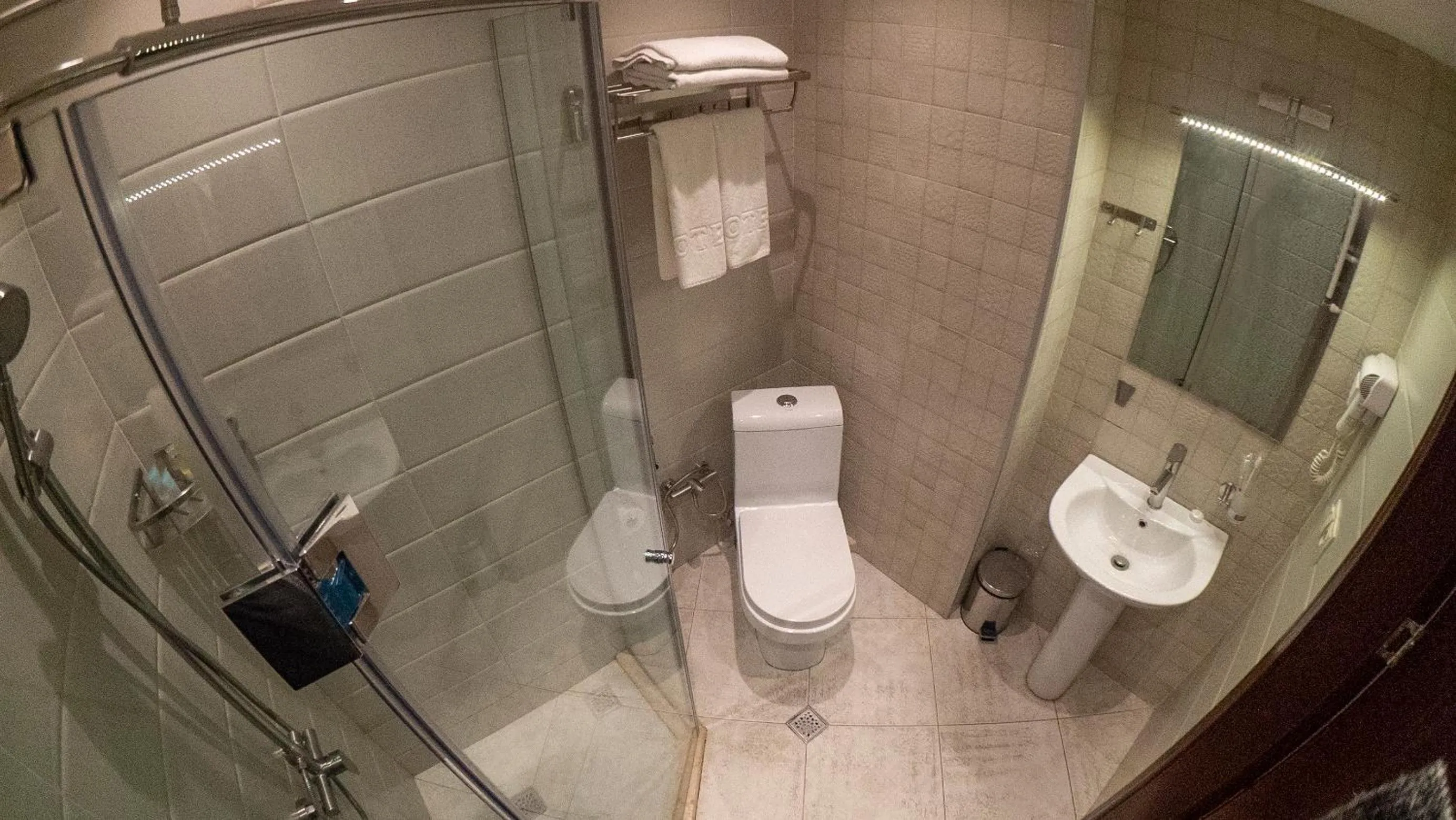 Shower in TM Apart Hotel