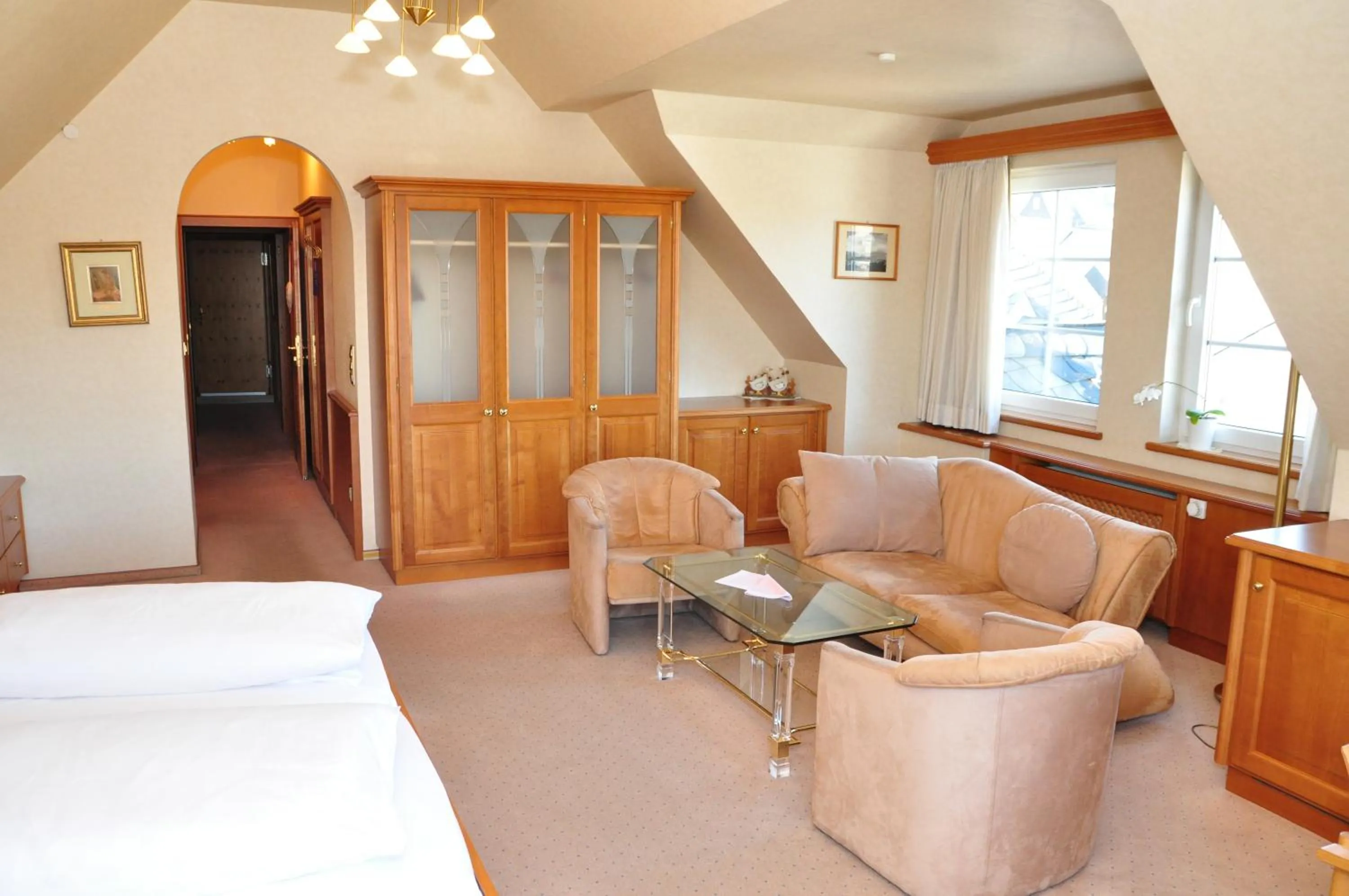 Photo of the whole room, Bed in Hotel Sauerländer Hof