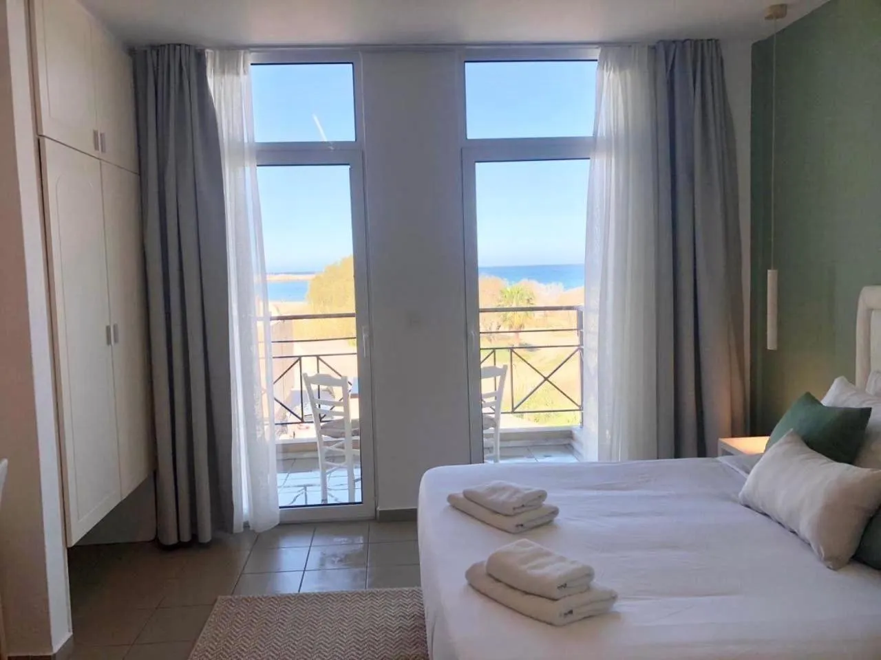 Bed in Thalyra Boutique Hotel