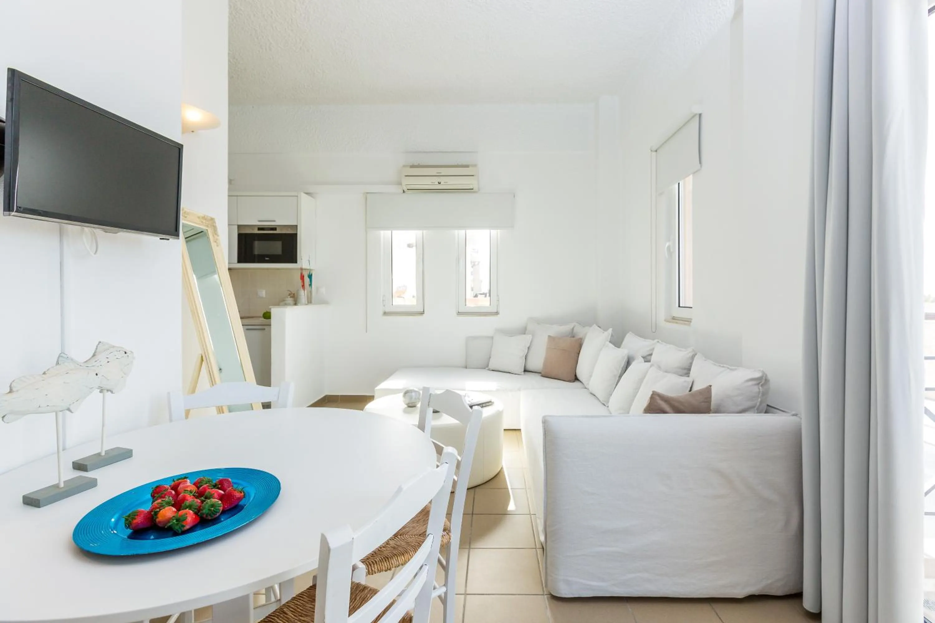 Photo of the whole room in Aqua Marina