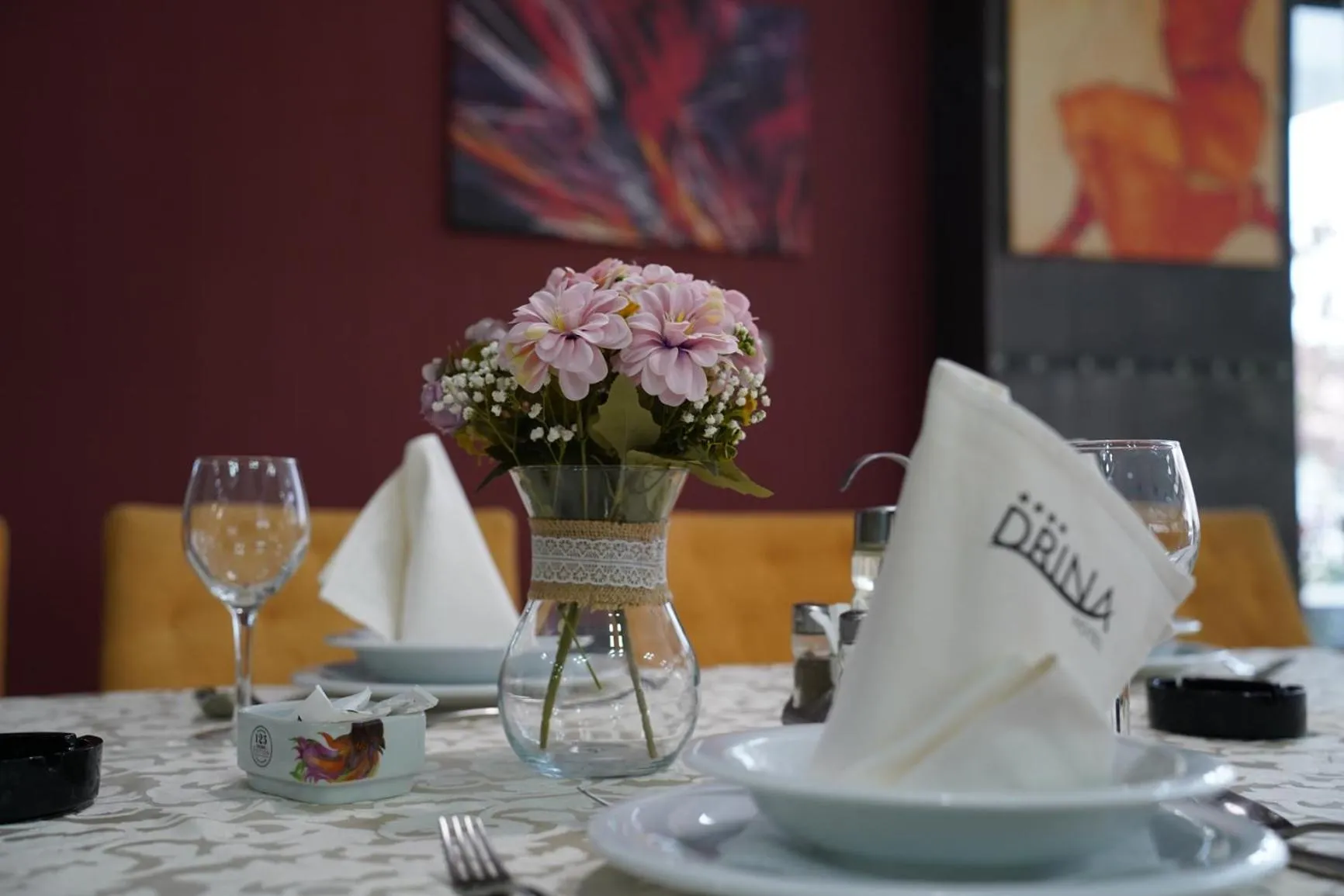 Restaurant/places to eat in Drina Hotel